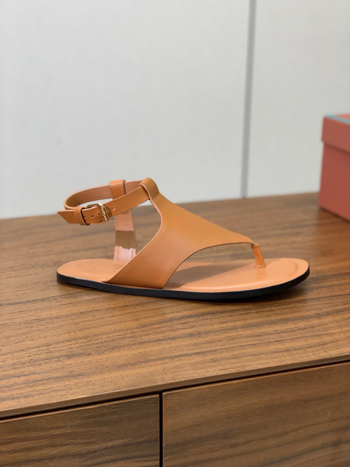 LP 26s Flip Flops Sandal In Light Brown Calfskin