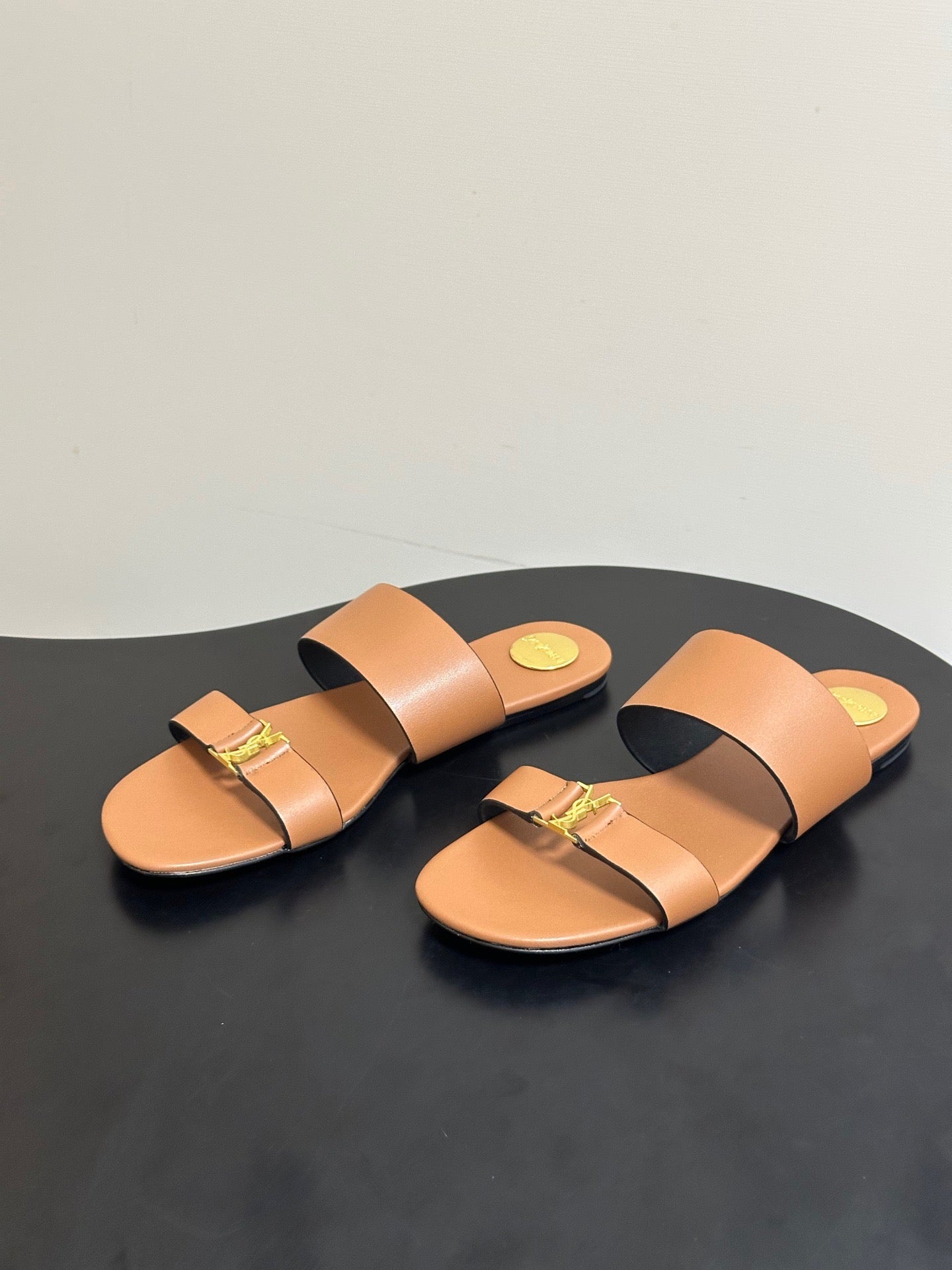 YSL Babylone Slides Tan Smooth Leather 787574