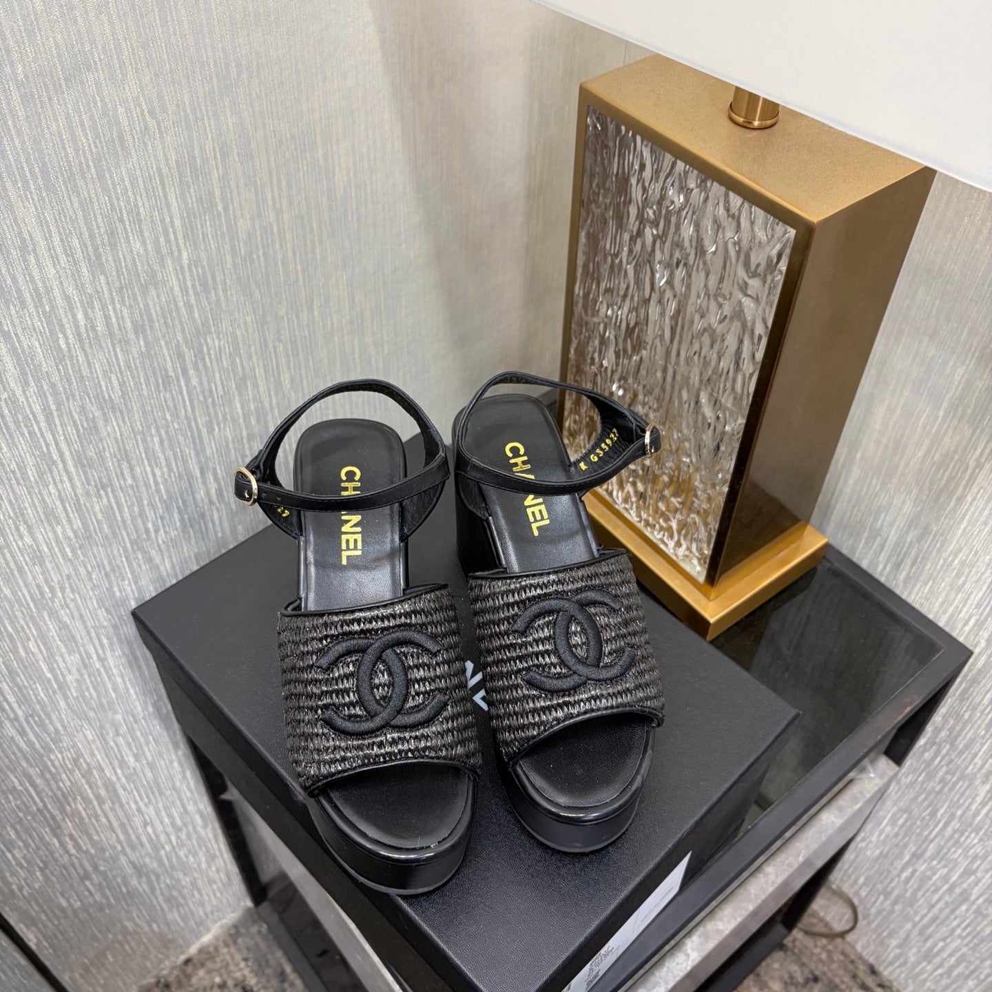 CC 26s Platform Sandal Black Raffia Sheepskin 688697