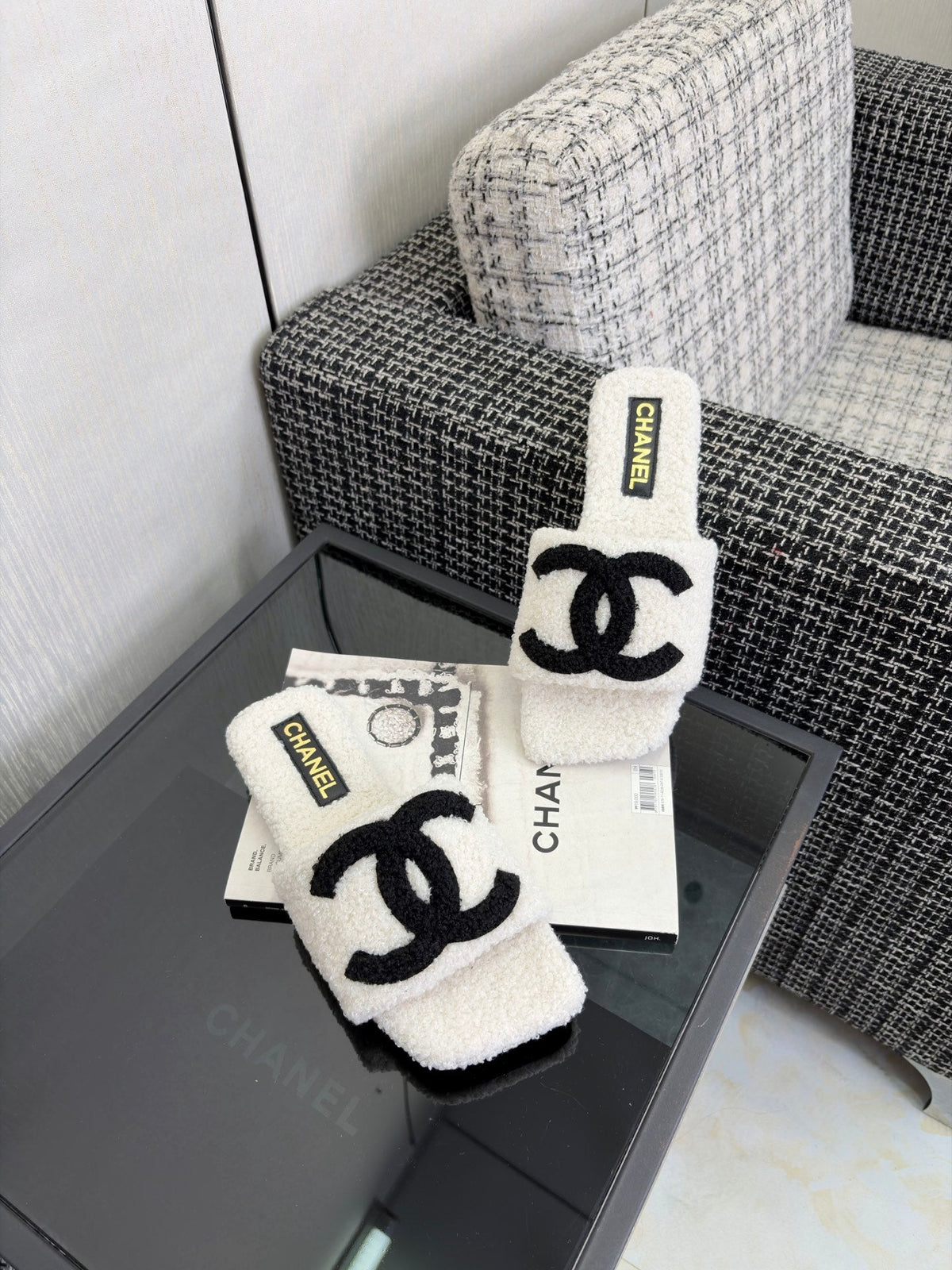 CC 26s Shearling Square Toe Sandals White Black Wool 128093