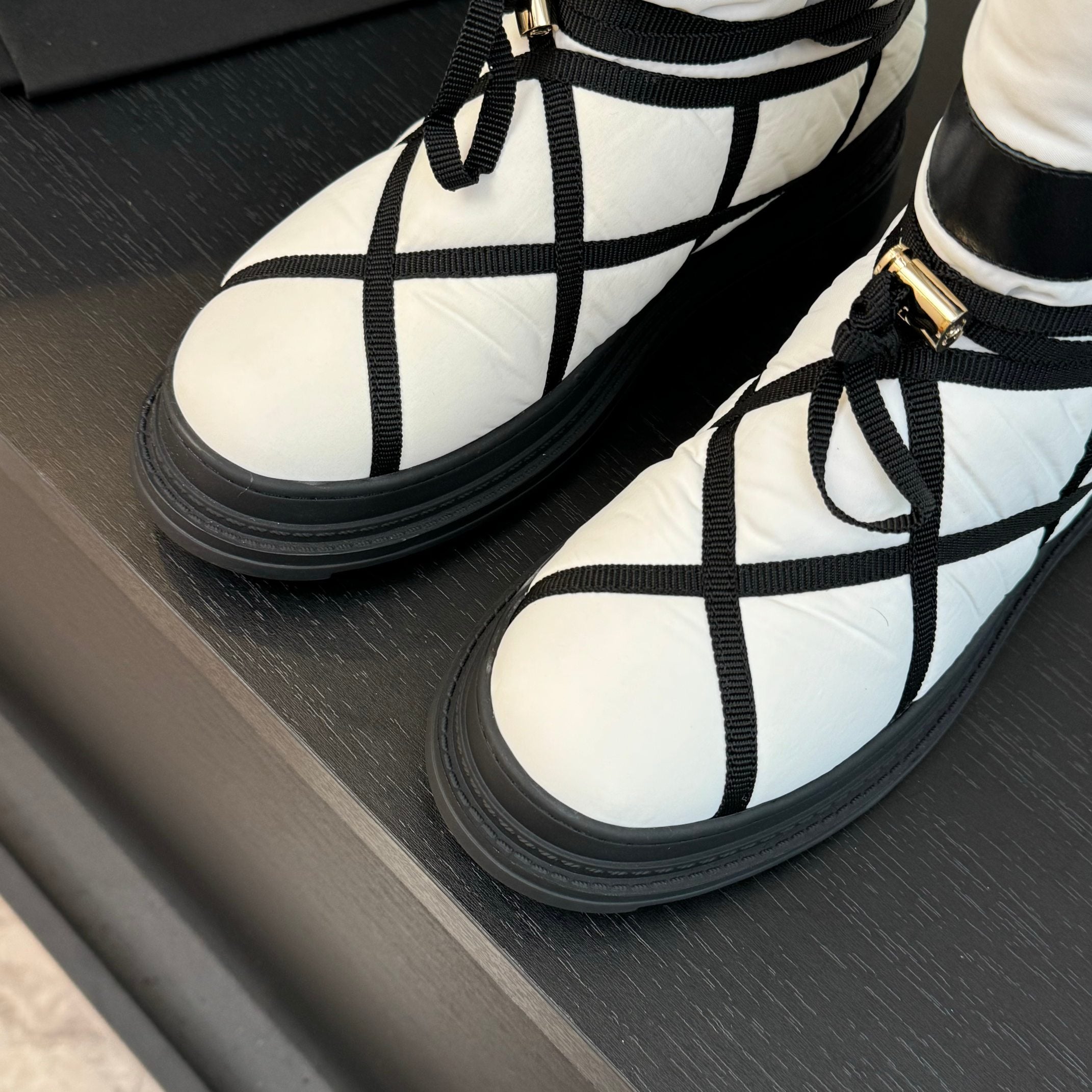 CC Ankle Boots White Mix Black Wind Cloth Quilted