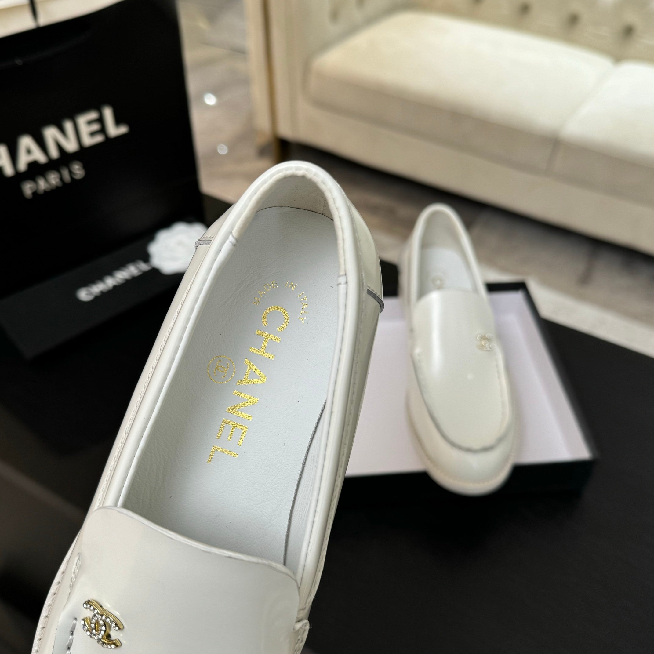 CC 25C Moccasins Ivory Patent Leather