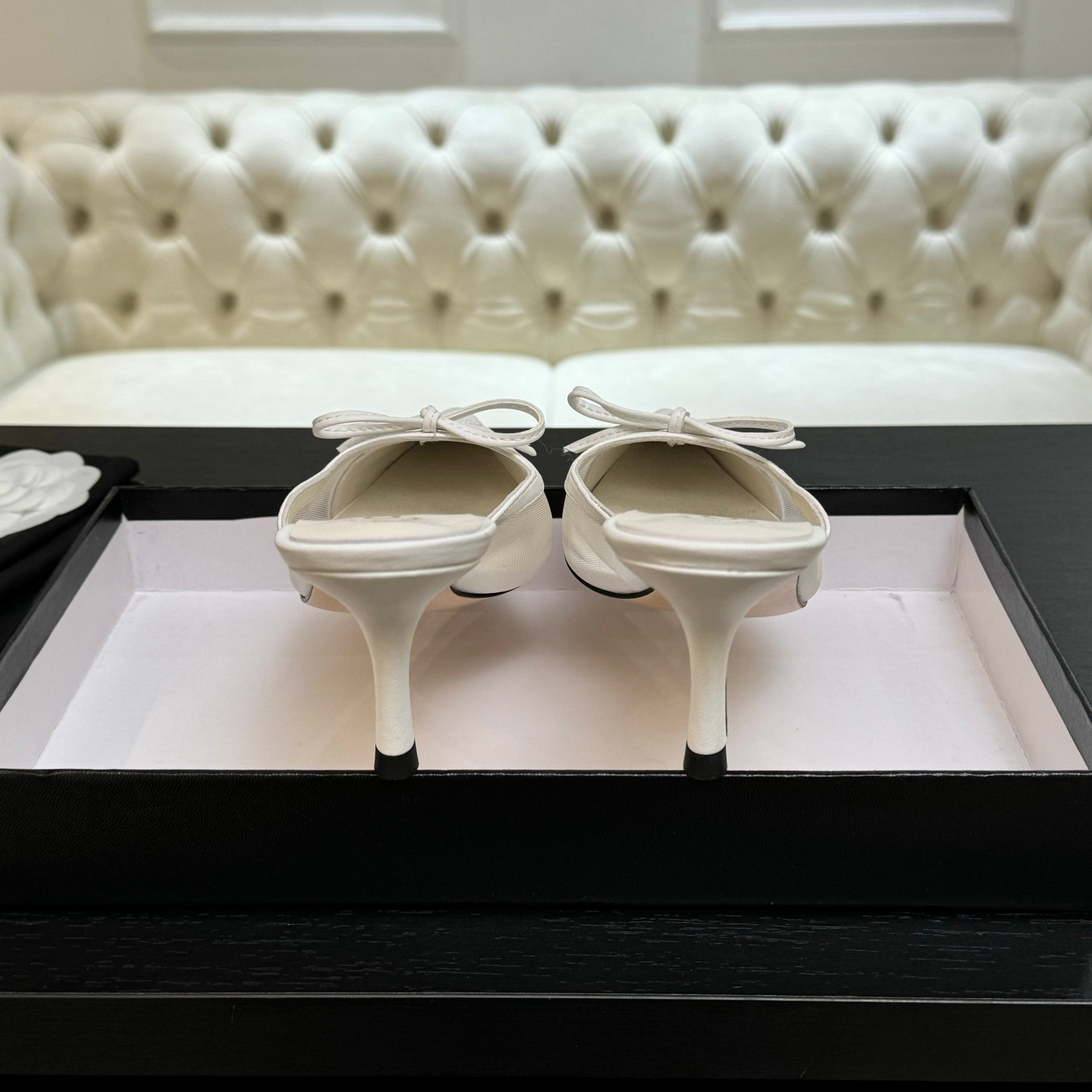 CC 26s Métiers d'Art Pointed-Toe Mule White Mesh Sheepskin 700623