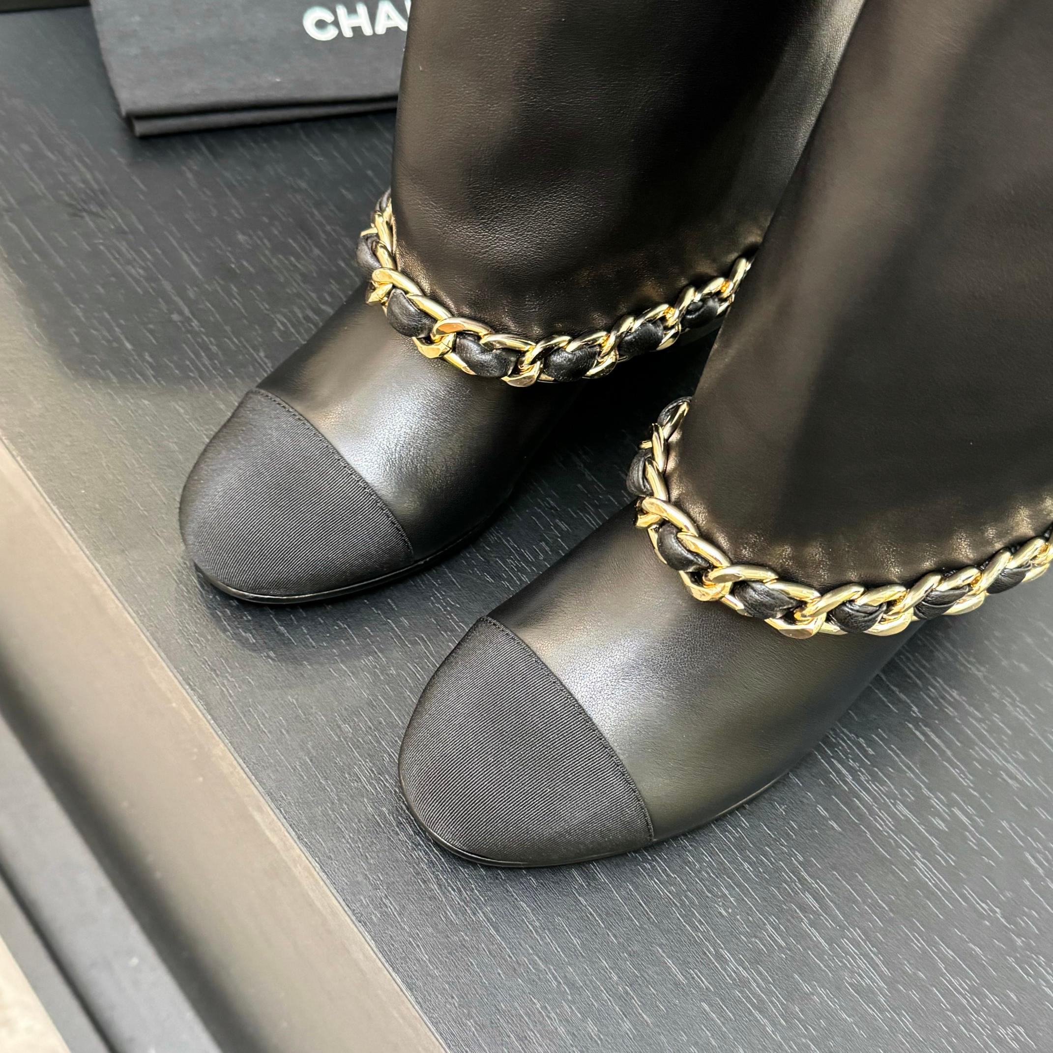 CC 25B High Boots Black Sheepskin With Chain Black Grosgrain 373810
