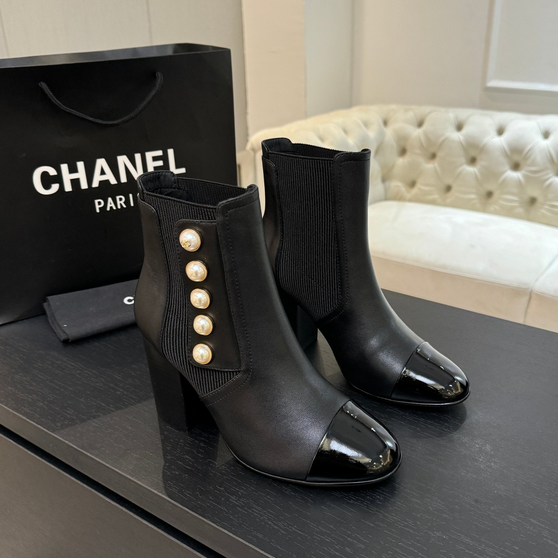 CC 25K FW Ankle Boots With Pearl 90mm Black Sheepskin 528384