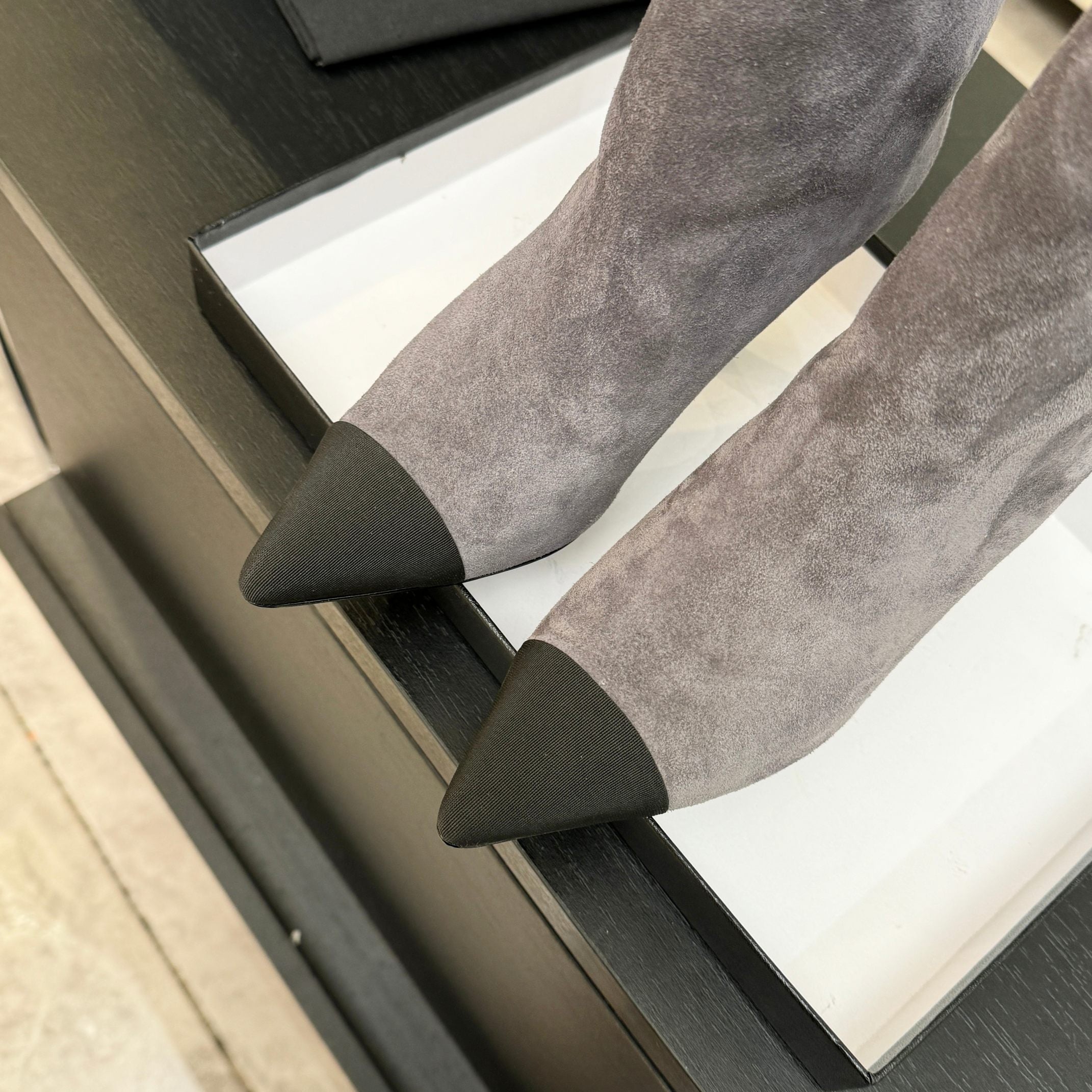 CC Gabrielle Chanel Ankle Boots 8.5cm Purple-Grey Suede Black Fabric
