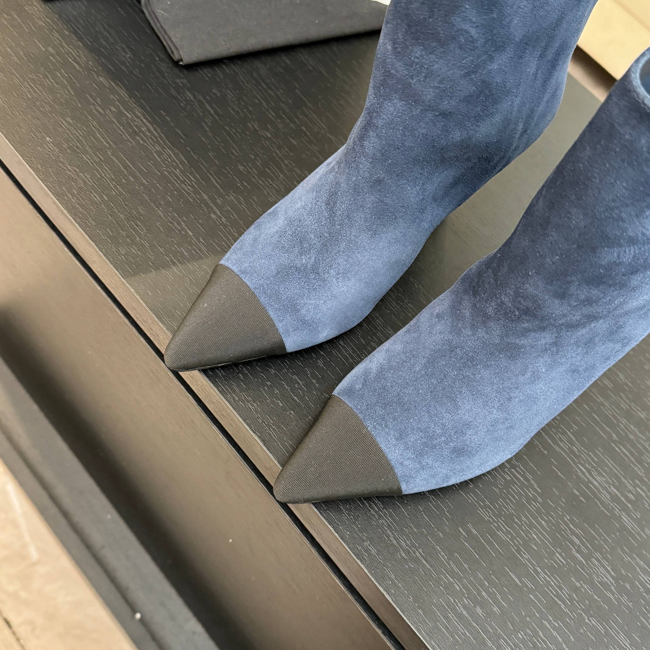 CC Gabrielle Chanel Ankle  Boots 8.5cm Dark Blue Suede Black Fabric