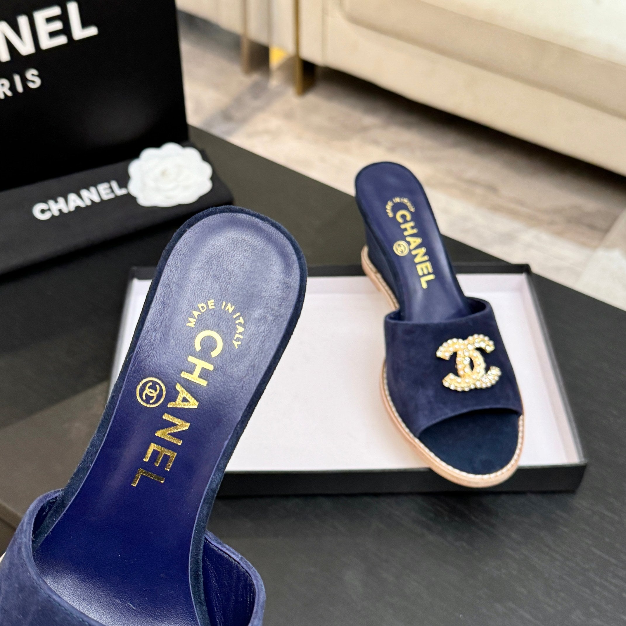CC 26C Wedge Sandals Dark Blue Gold Suede 672978