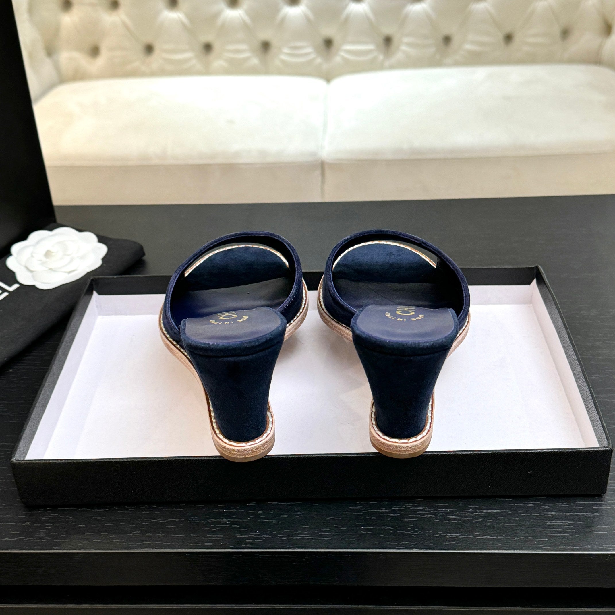 CC 26C Wedge Sandals Dark Blue Suede 672984