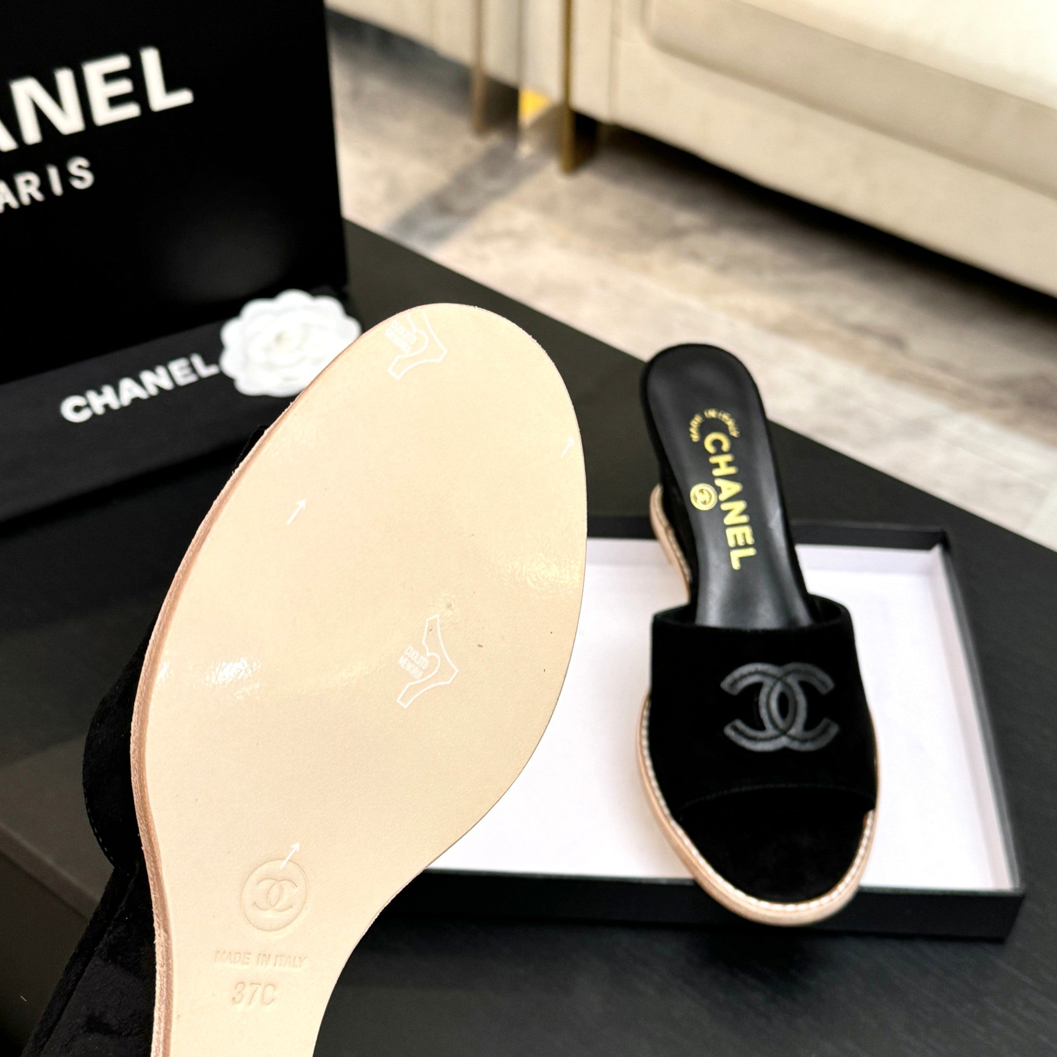 CC 26C Wedge Sandals Black Suede 672986