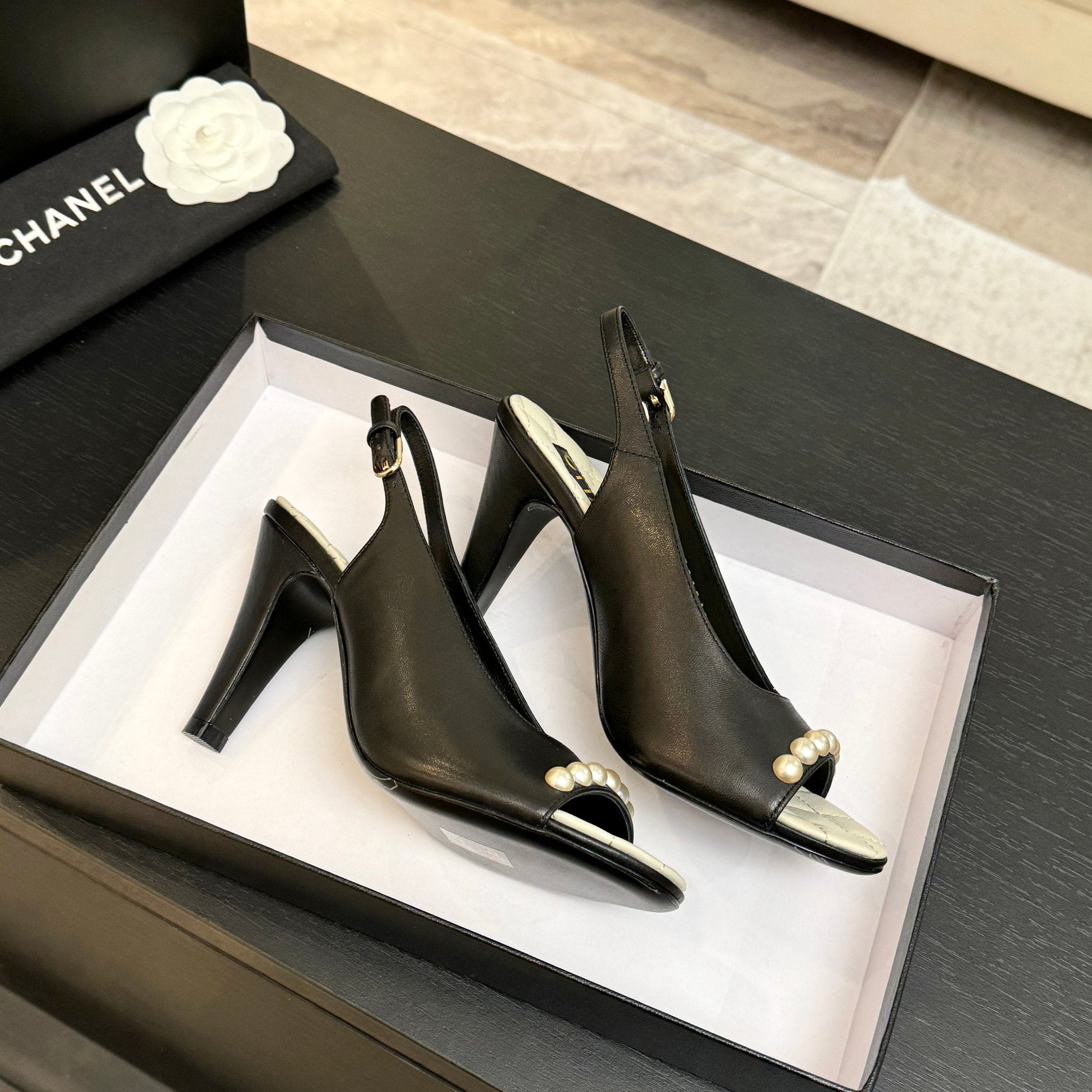 CC 26A Pearl Slingback Black Lambskin 672990