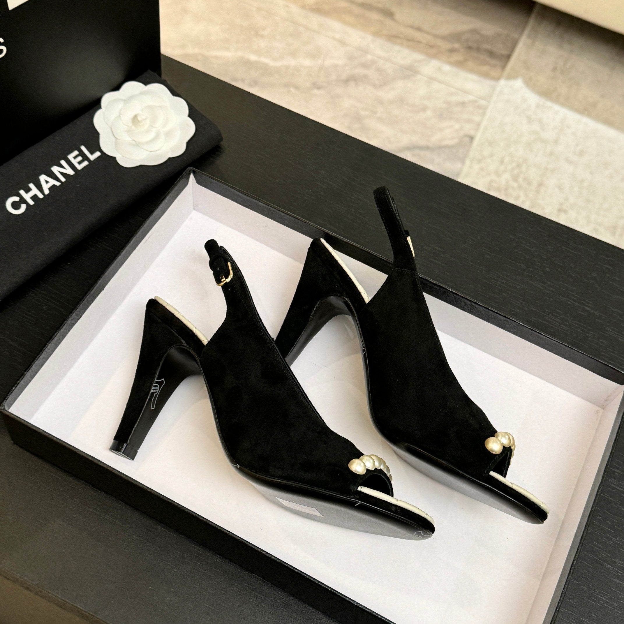 CC 26A Pearl Slingback Black Suede 672992