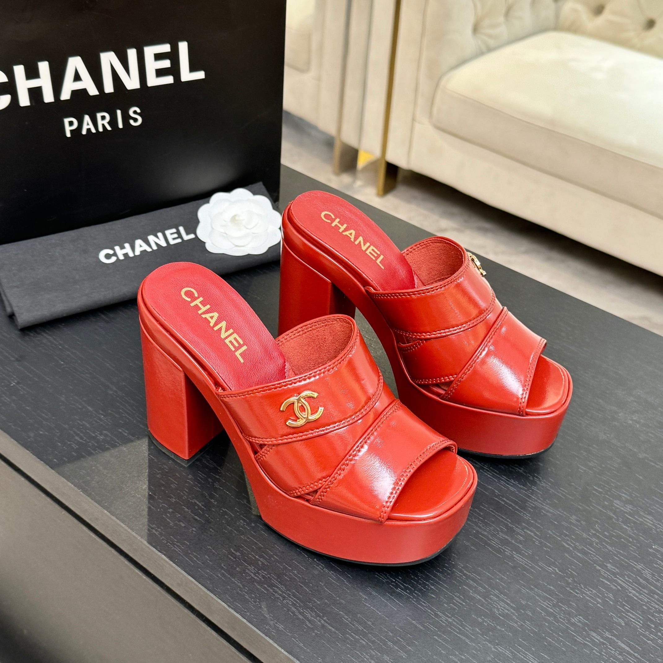CC 26 Platform High-Heeled 12.5cm Light Red Glossy Cowhide 673058