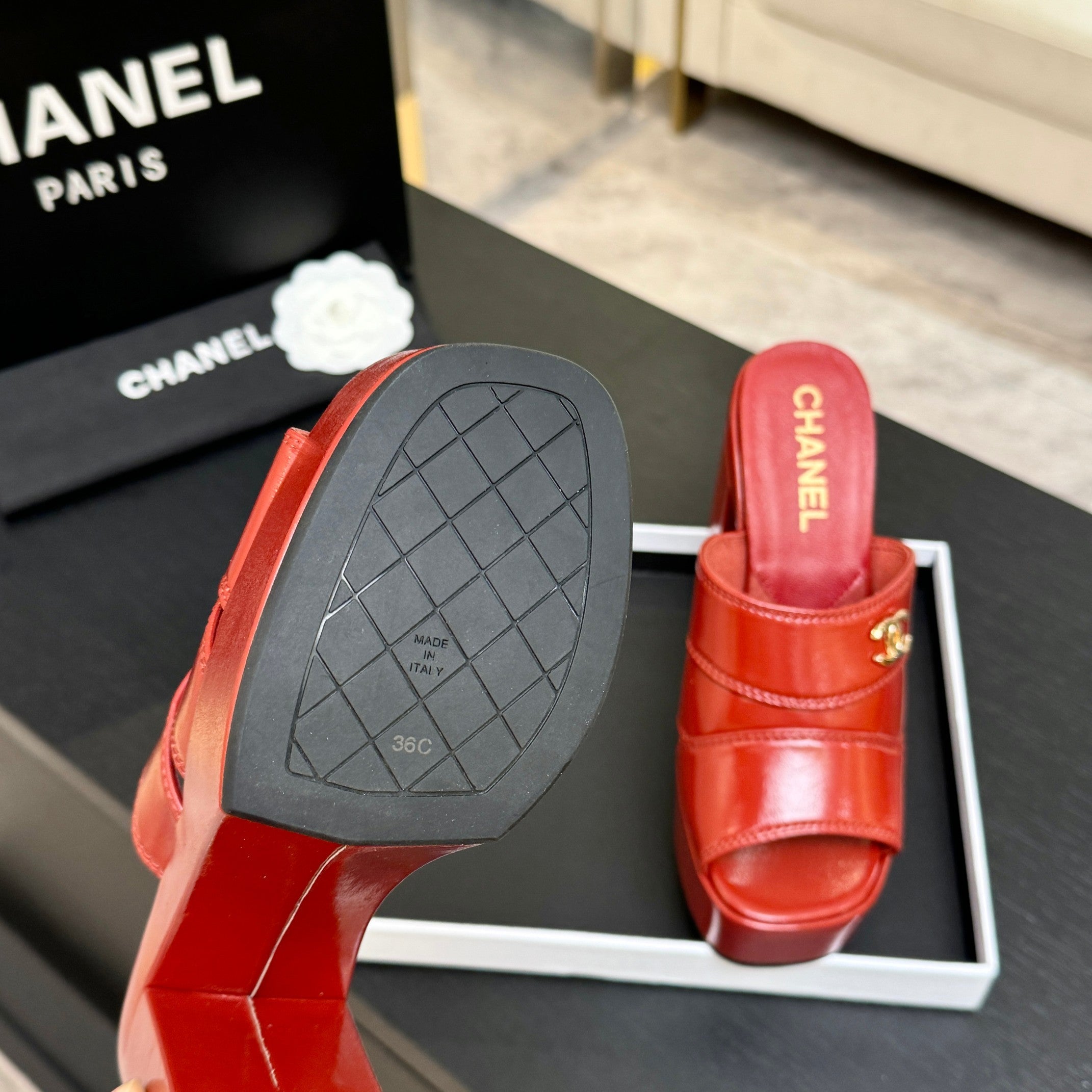 CC 26 Platform High-Heeled 12.5cm Light Red Glossy Cowhide 673058