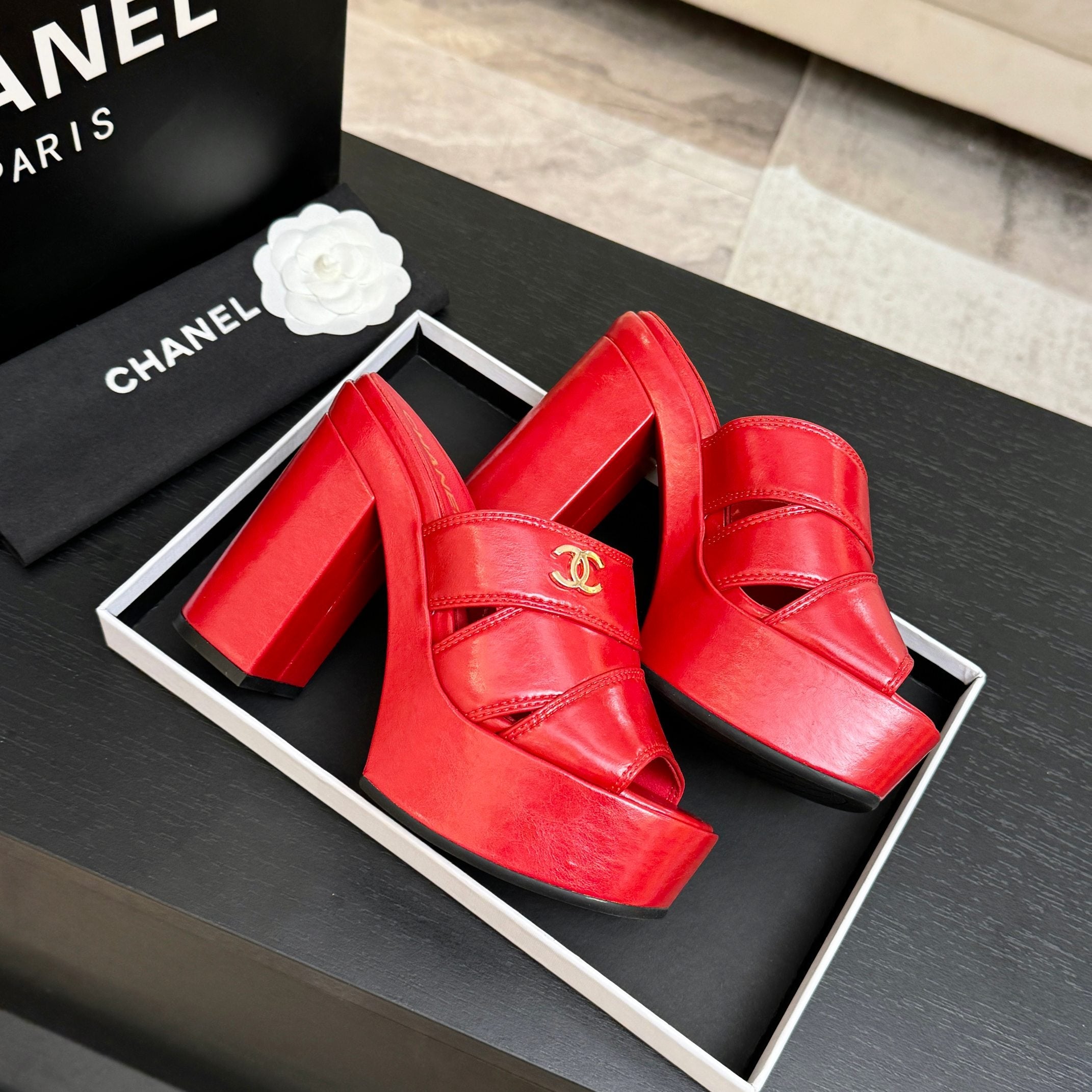 CC 26 Platform High-Heeled 12.5cm Red Glossy Cowhide 673061
