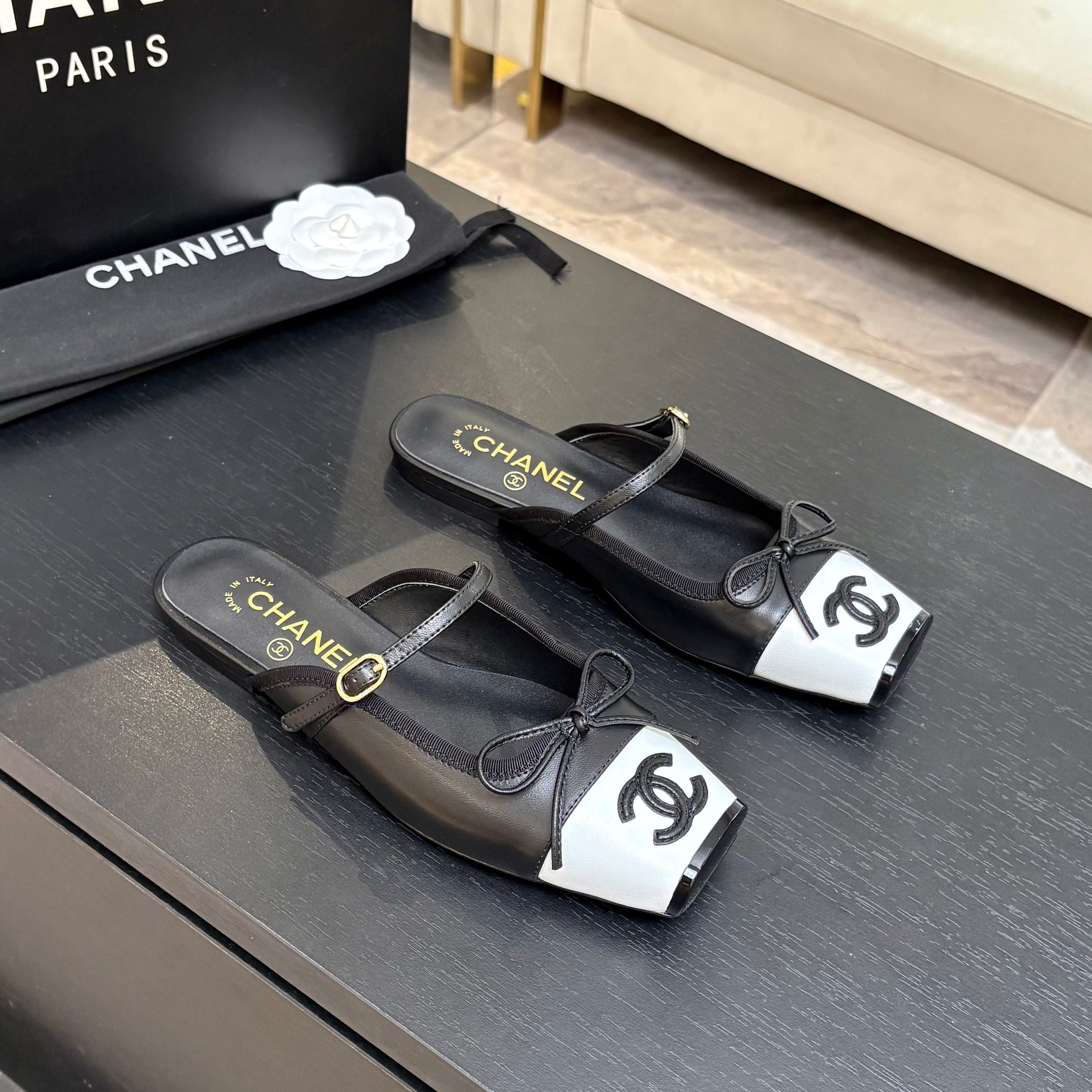 CC 26s Square Head Flat Half Slipper Black Leather 847247