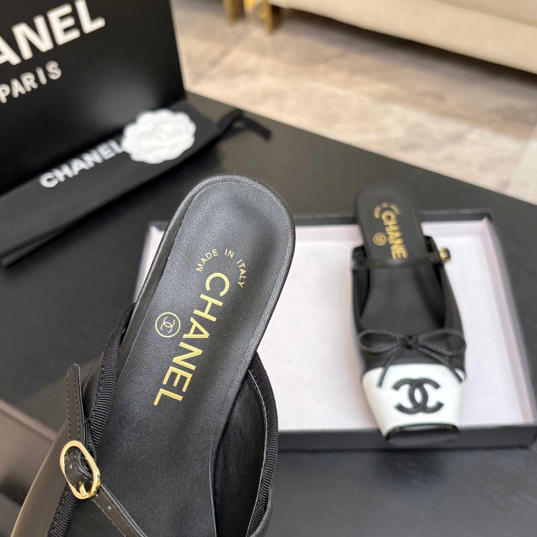 CC 26s Square Head Flat Half Slipper Black Leather 847247