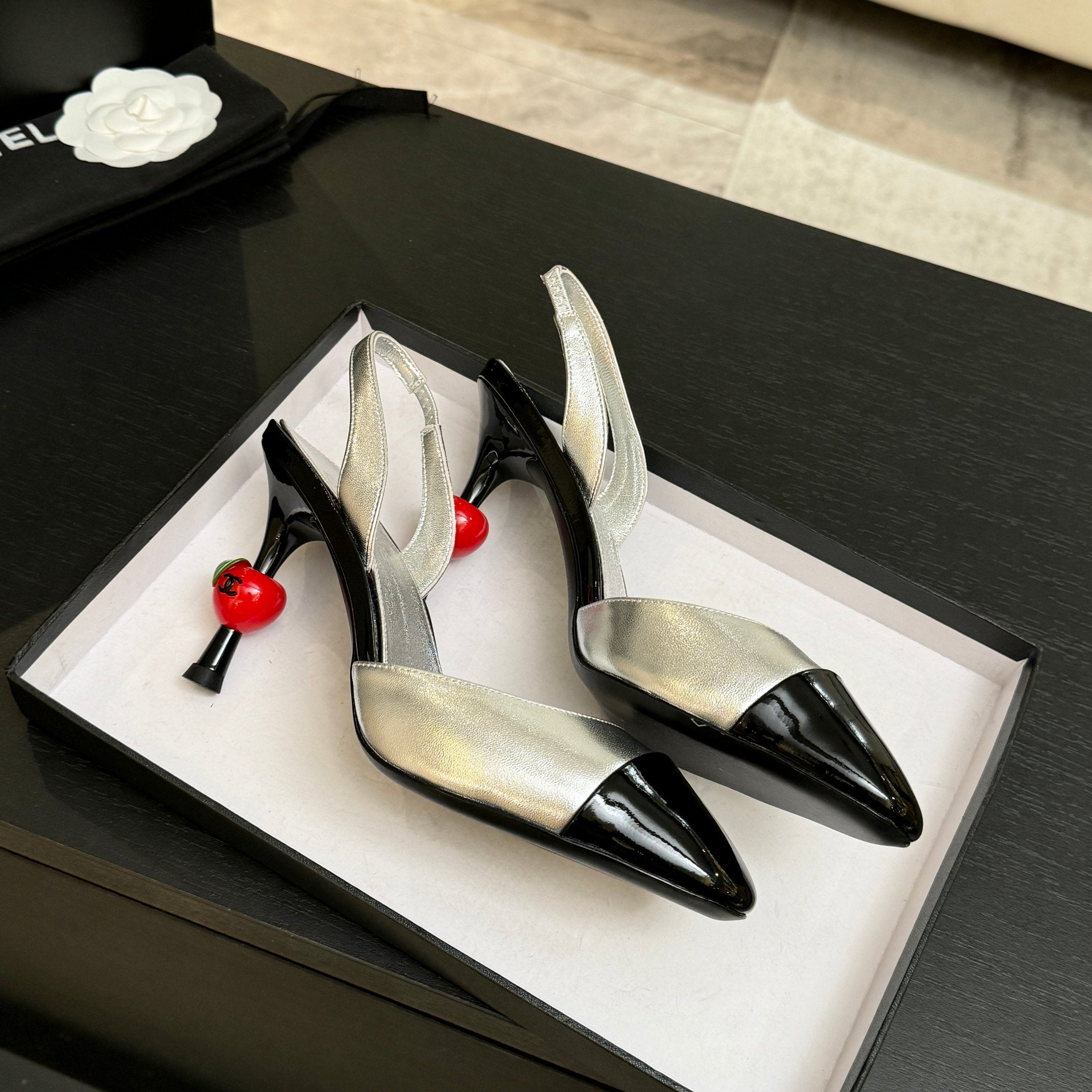 CC Métiers d’art 2026 Slingbacks 8.5cm Sliver Leather 847282
