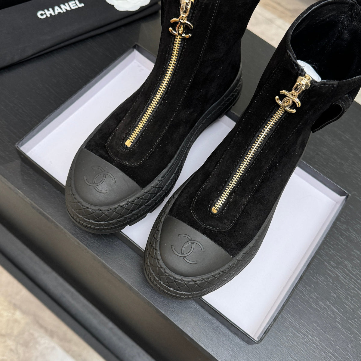CC 26s Front-Zip Ankle Boots Black Suede Leather 106811