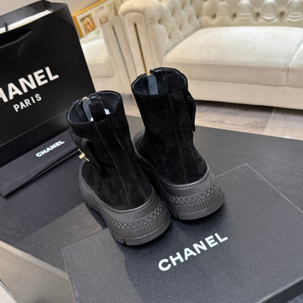 CC 26s Front-Zip Ankle Boots Black Suede Leather 106811