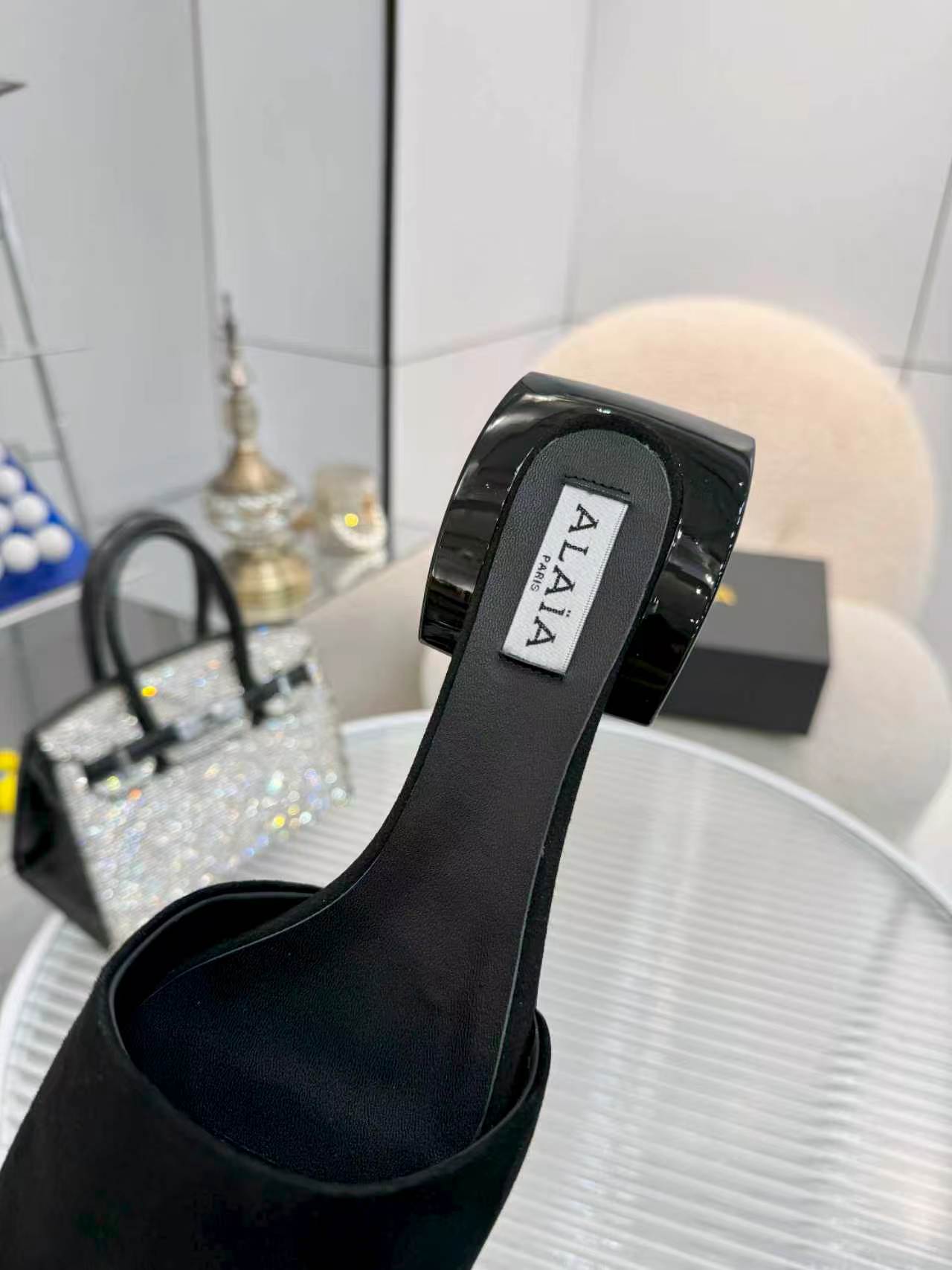 Alaia Suede Ellipse Mules 3cm Black Suede 986459
