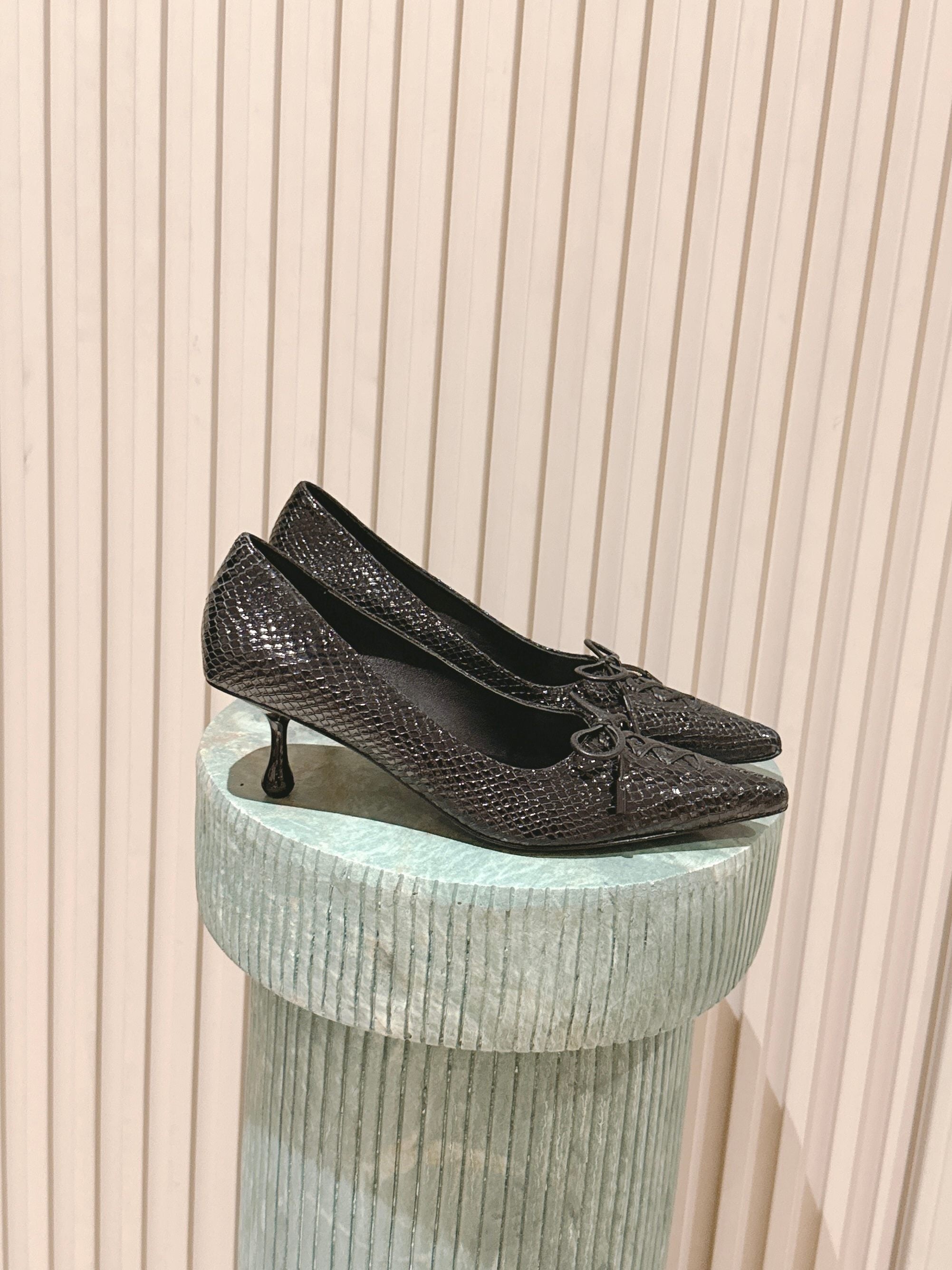 Jimmy Scarlett Snake Embossed Pumps 50mm Black Cowhide 431851