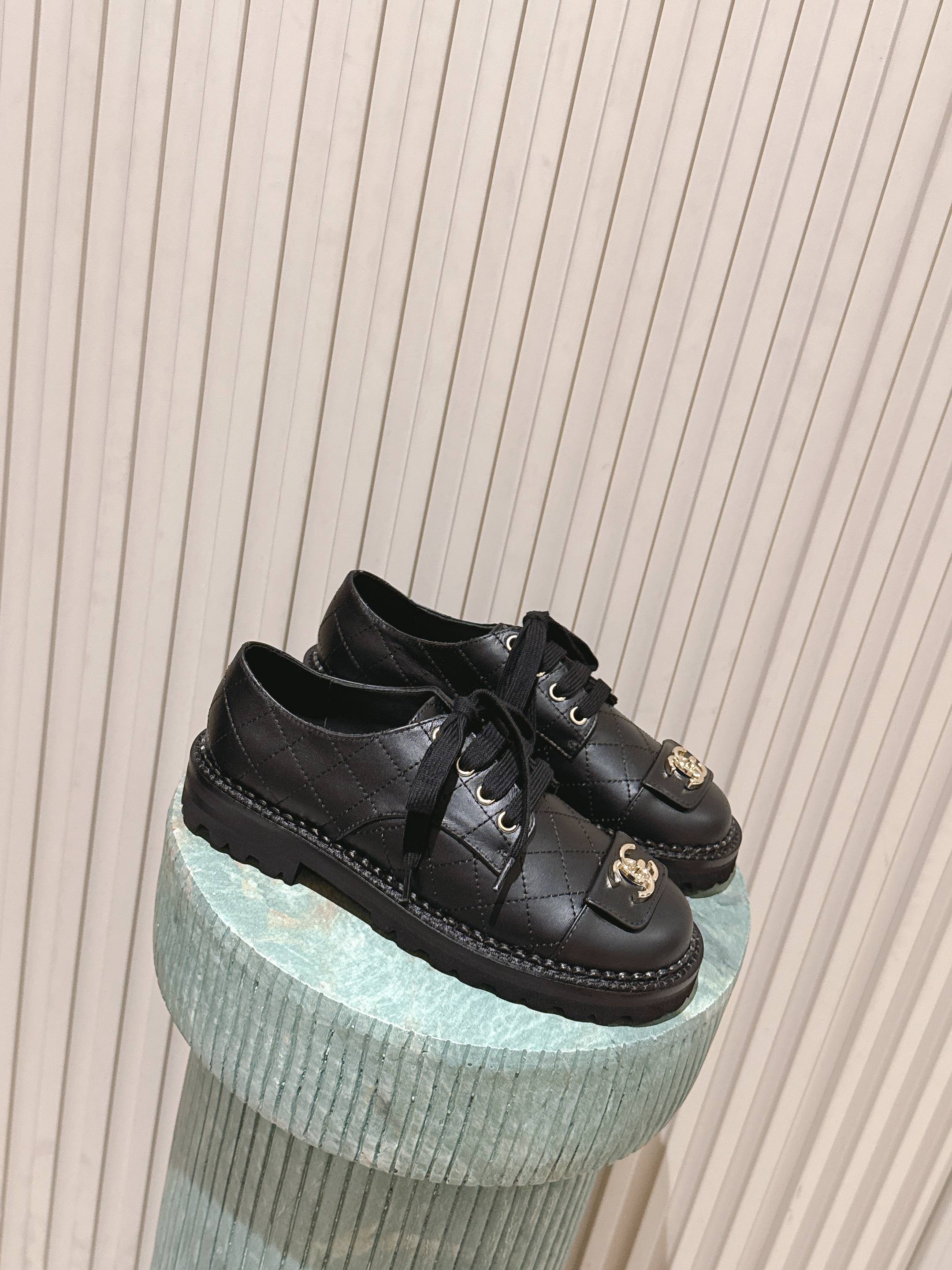 CC 26s Shoes 2cm Black Quited Calfskin 583905