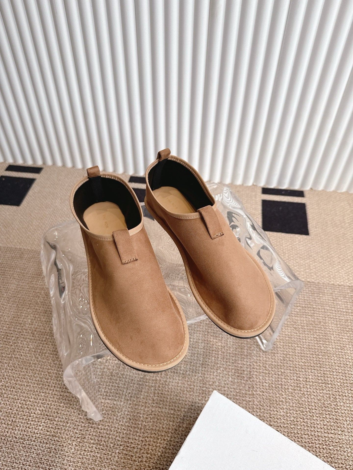The Row 25ss Flat Shoes Light Brown Suede 443301