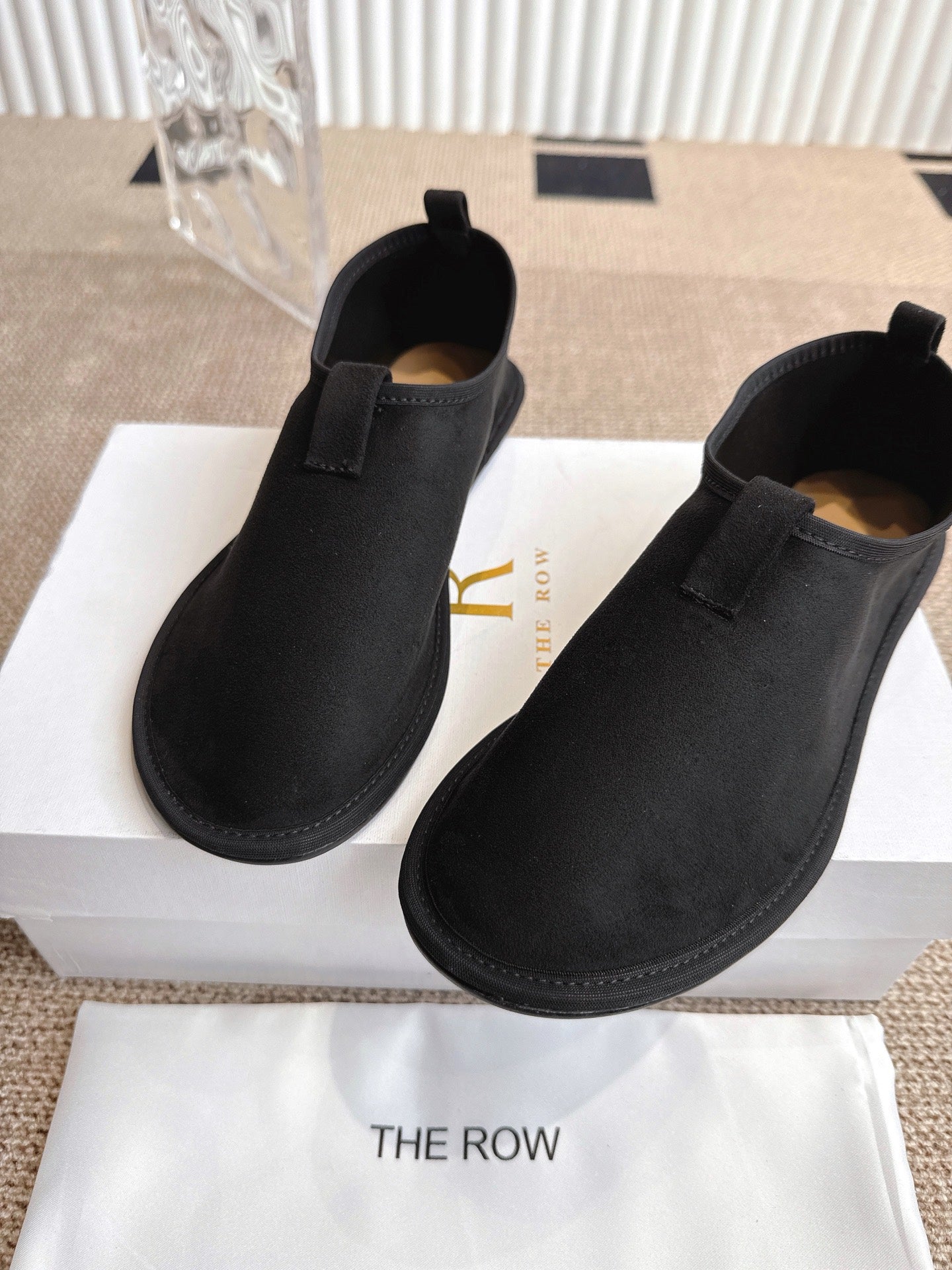 The Row 25ss Flat Shoes Black  Suede 443300
