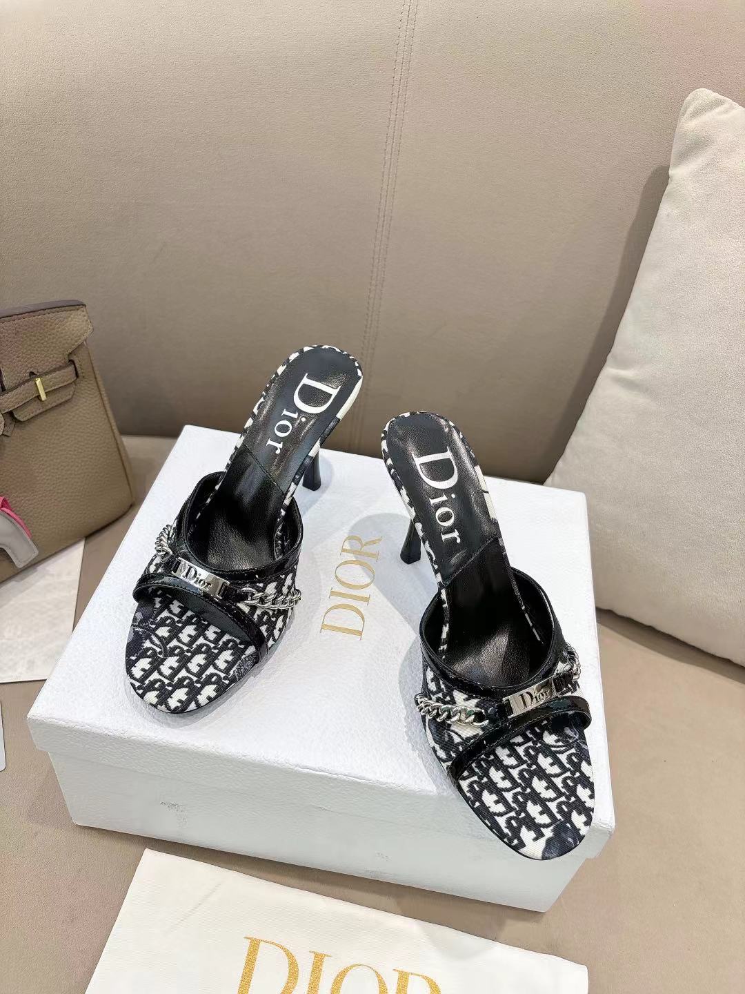 CD 26s Open Toe Mules 8.5cm White Black Oblique Canvas Chain Leather 116940
