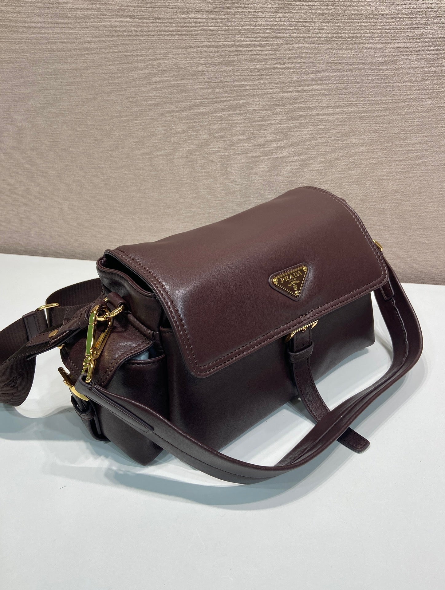PRA Shoulder Bag Dark Brown Sheepskin 341138