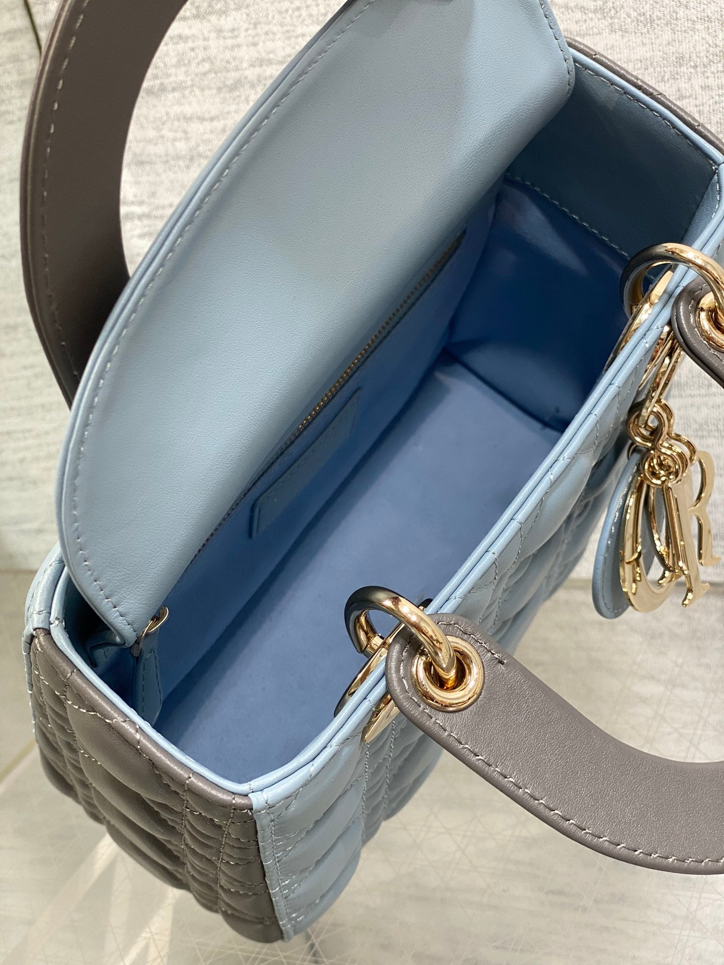 Lady Bag 20cm Celeste Blue Grey Lambksin