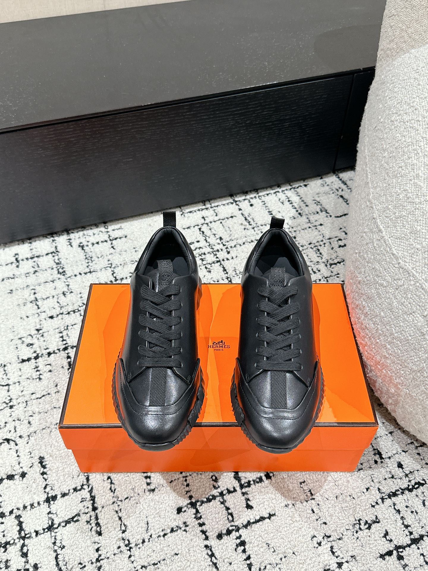 HM Jump Sneaker In Black Cowhide 985306