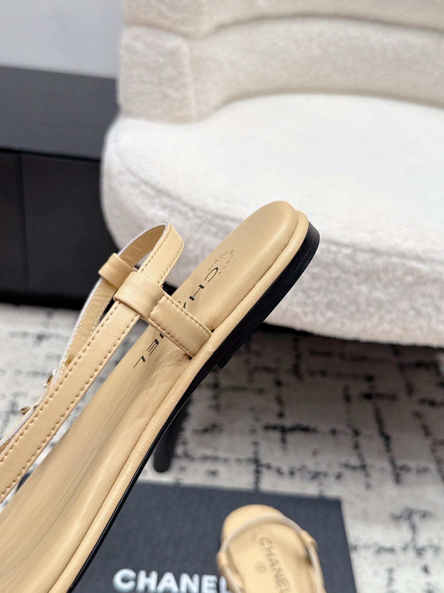 Chanel 26S Thong Sandals In Beige Calfskin With Gold Hardware