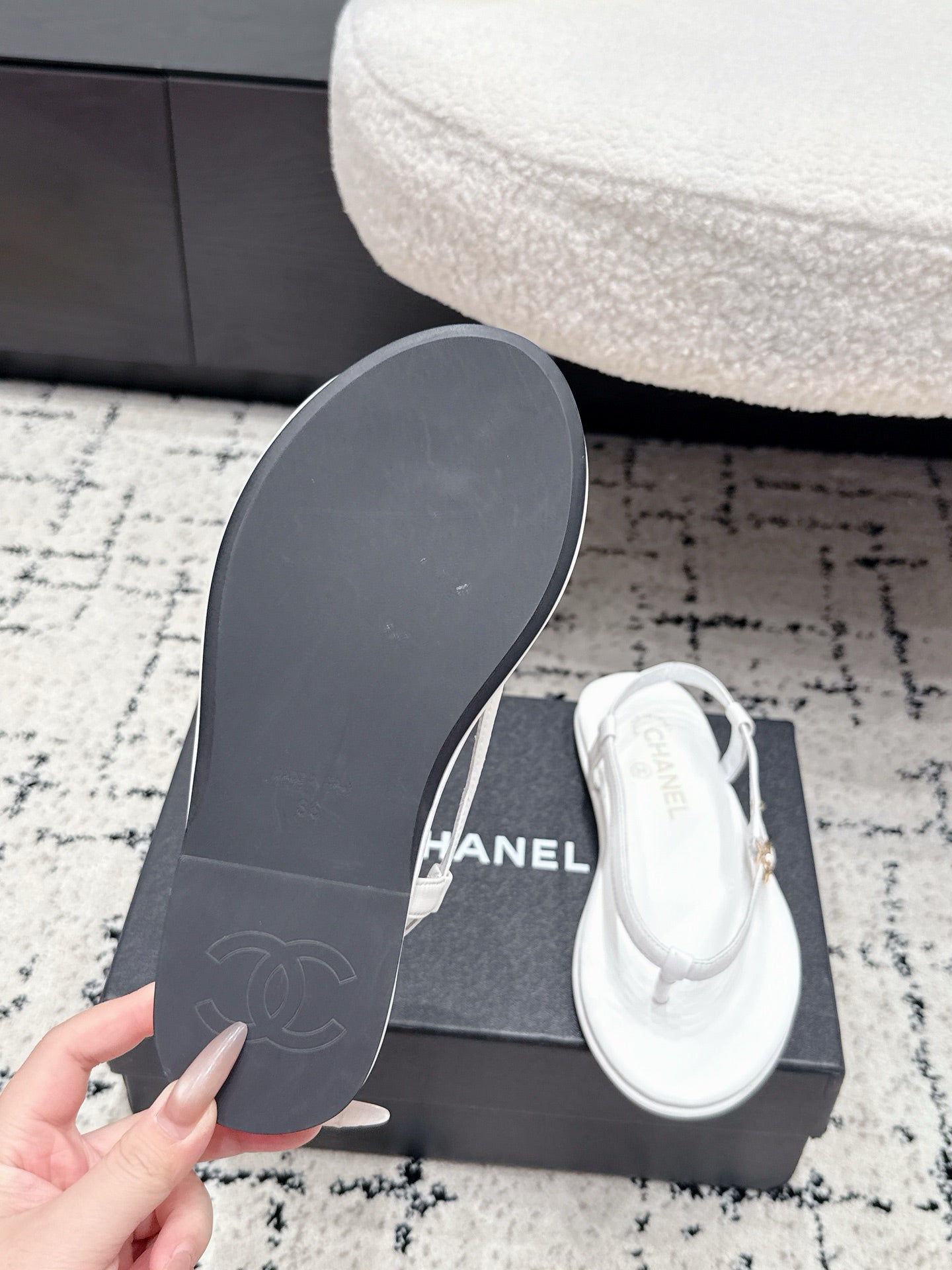 Chanel 26S Thong Sandals In White Calfskin With Gold Hardware