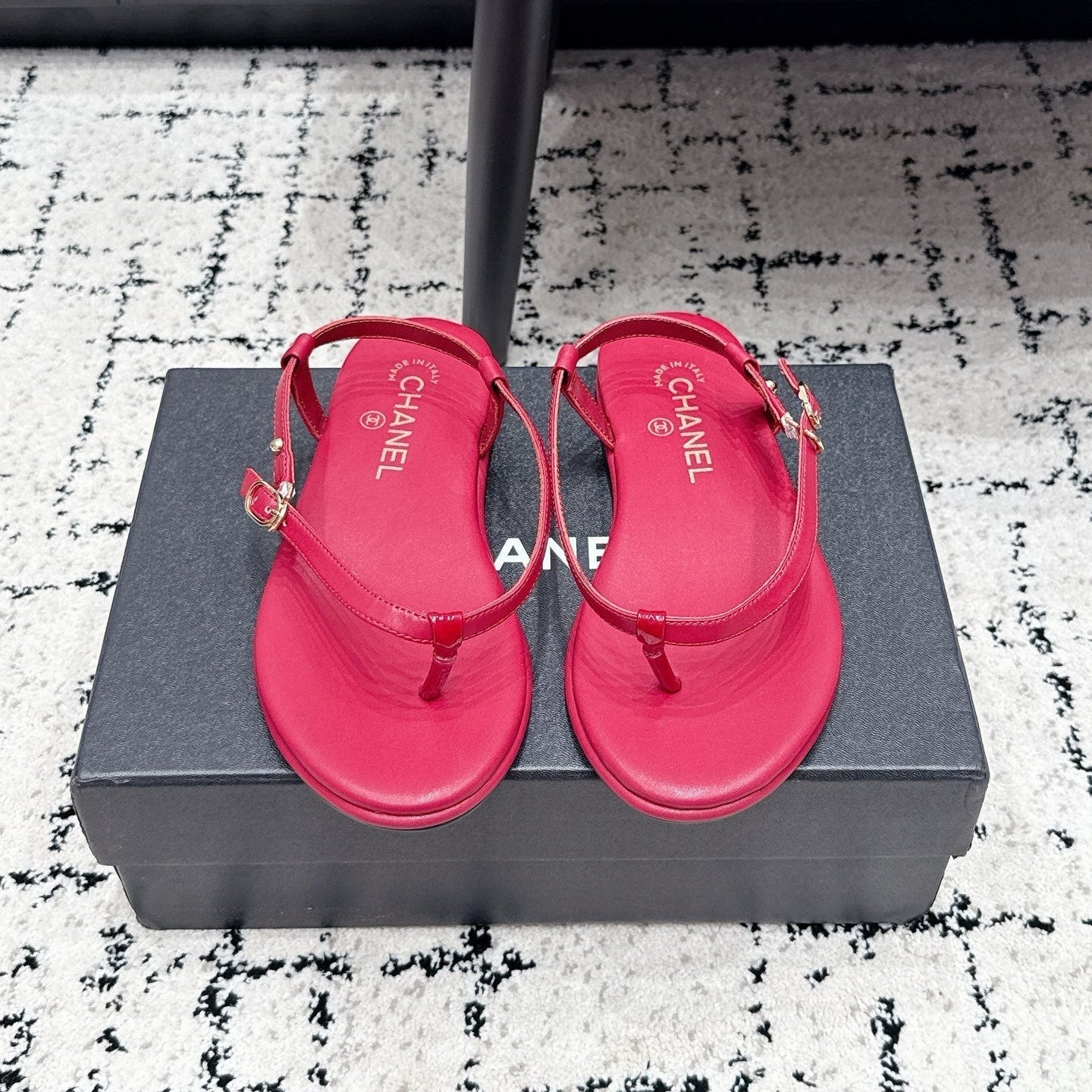 Chanel 26S Thong Sandals In Red Calfskin With Gold Hardware
