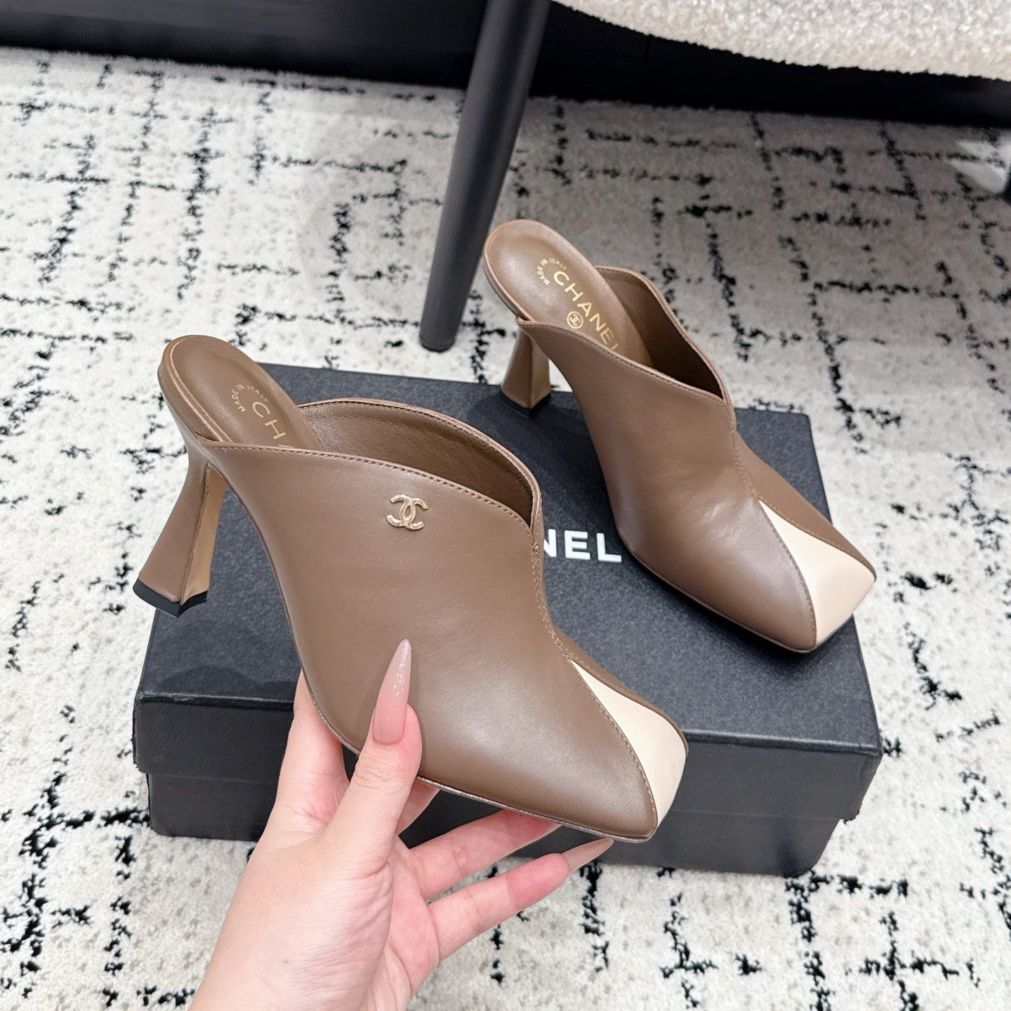 CC 26s Square Toe High Heels 9.5cm Brown White Sheepskin 880459