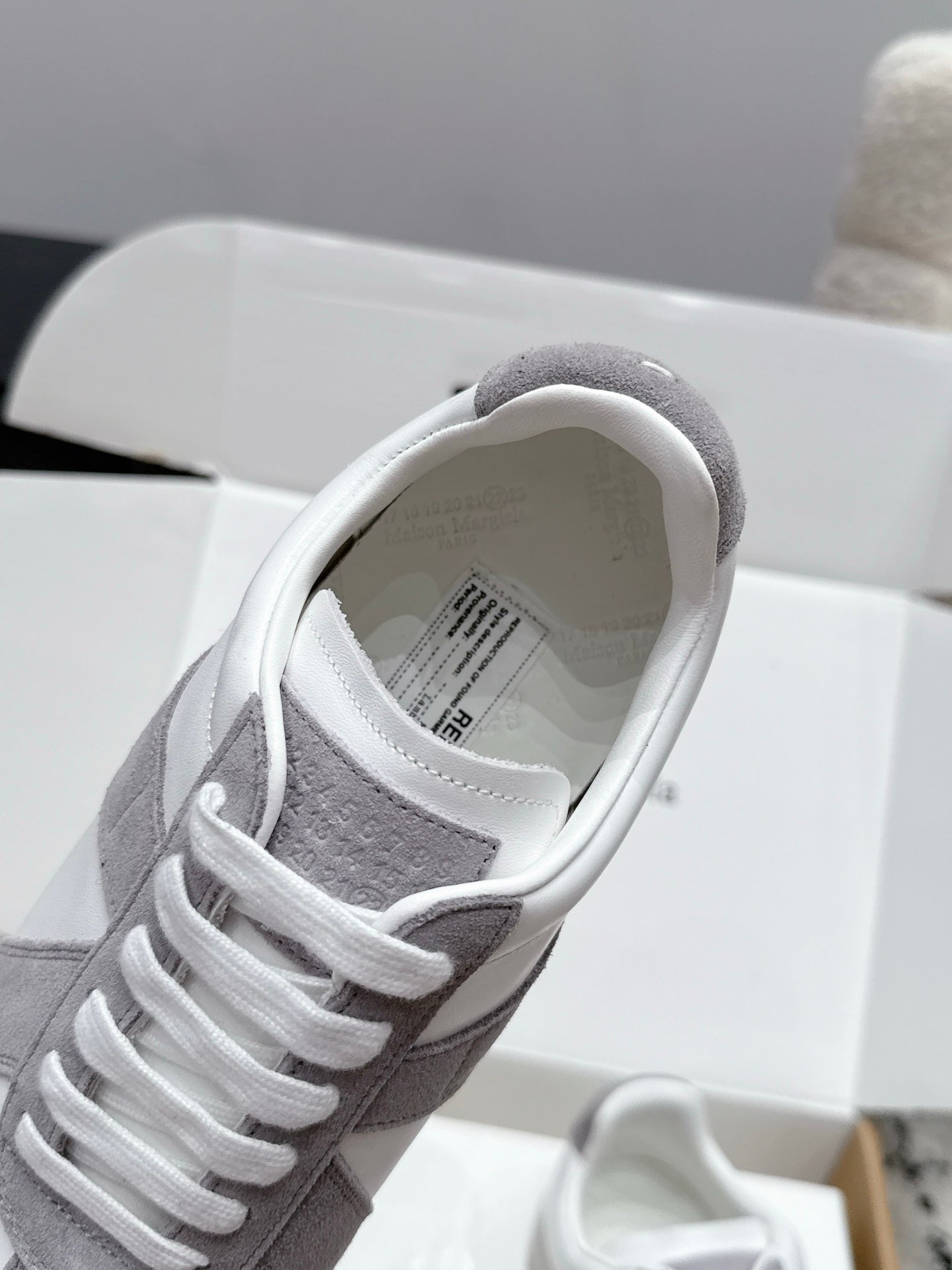 MM6 Replica Casual Sneaker White Grey Sheepskin Suede 881188