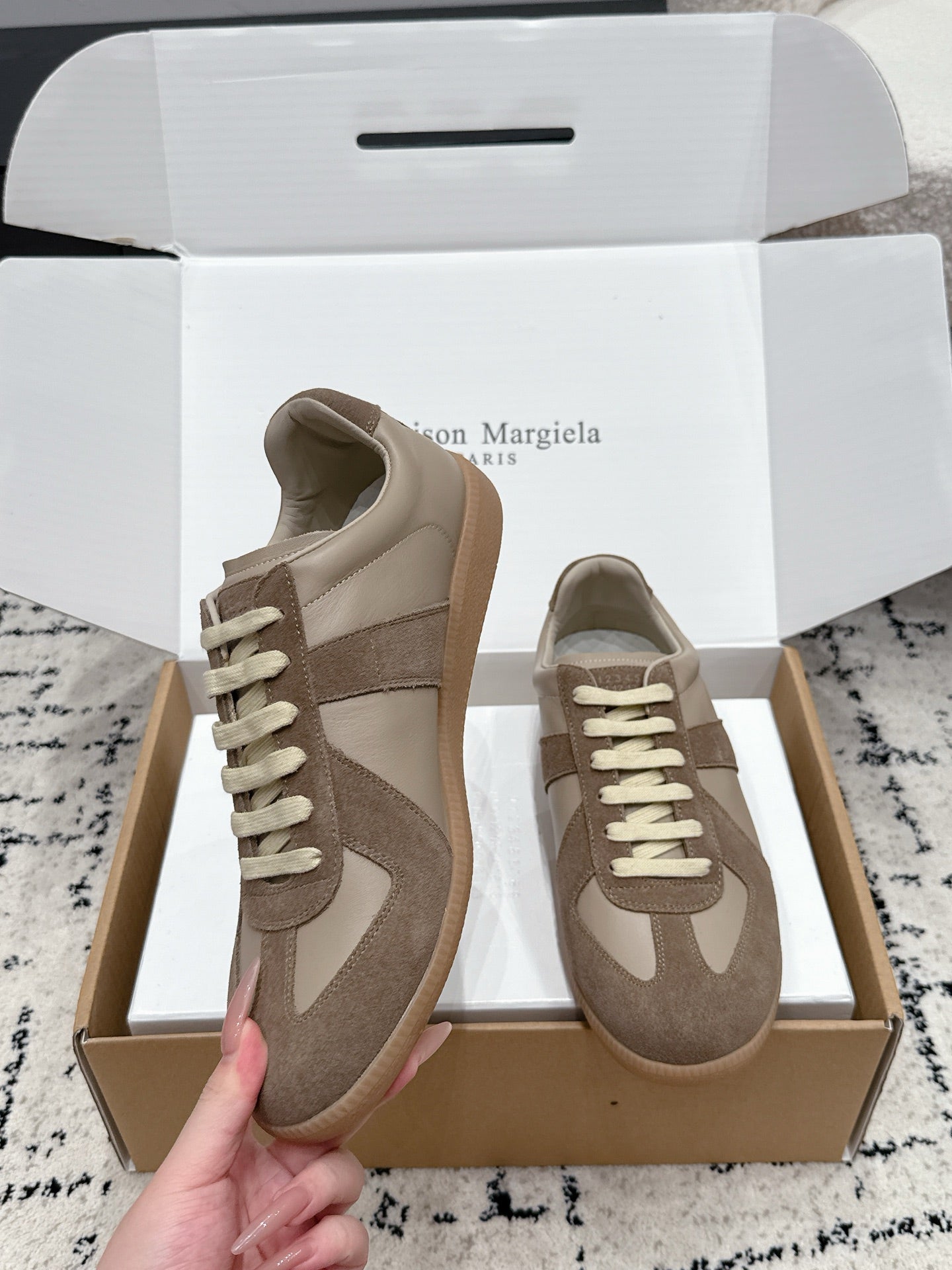 MM6 Replica Casual Sneaker Beige Brown Sheepskin Suede 881193