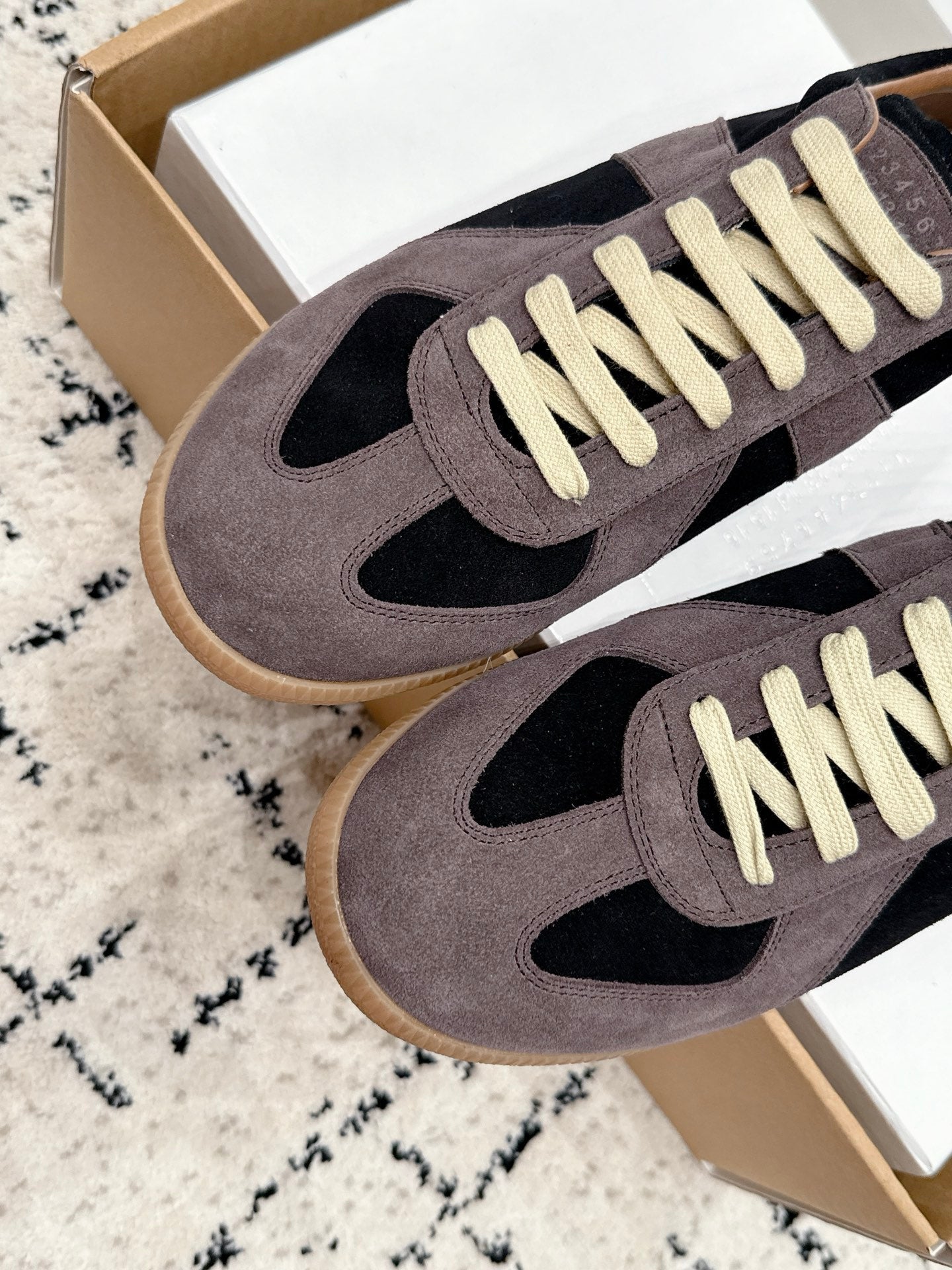 MM6 Replica Casual Sneaker Coffee Black Suede 881198