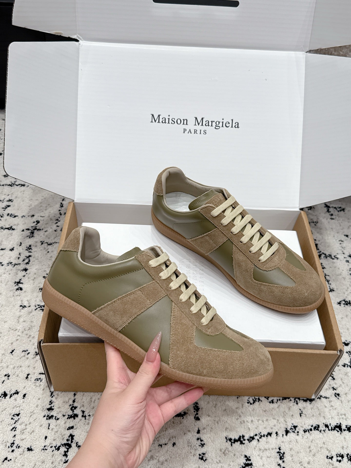MM6 Replica Casual Sneaker Taupe Sheepskin Suede 881202