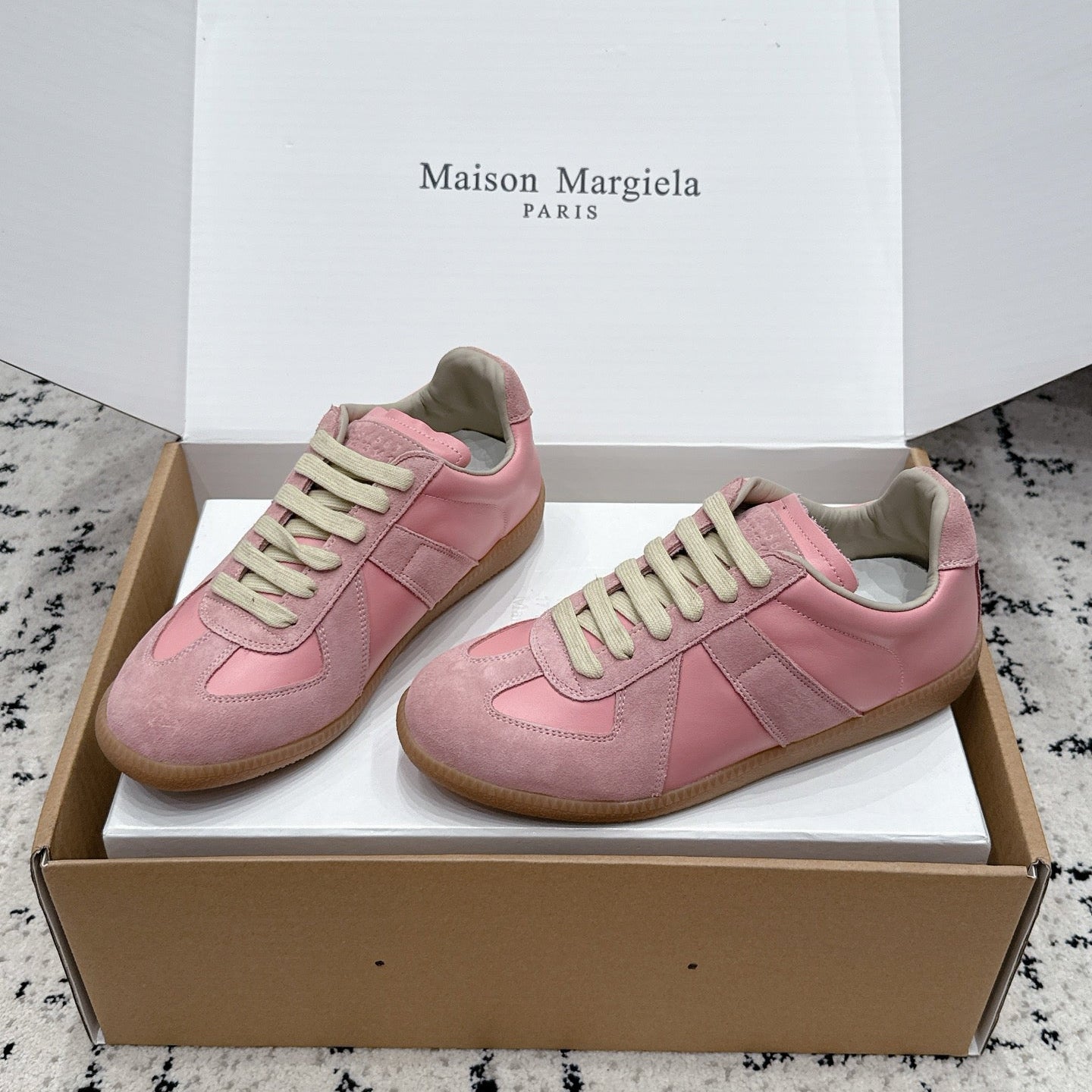 MM6 Replica Casual Sneaker Light Pink Sheepskin Suede 881203