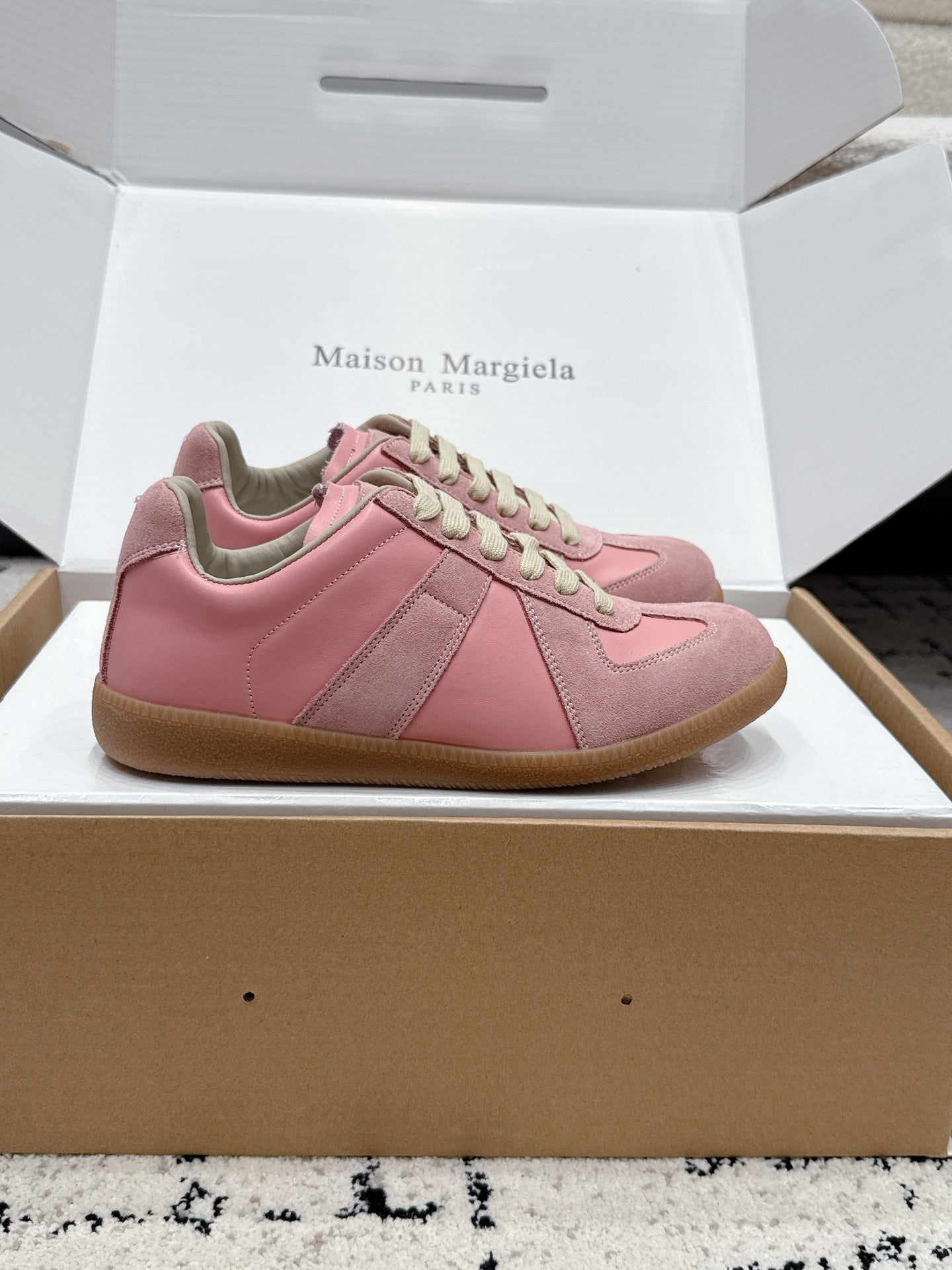 MM6 Replica Casual Sneaker Light Pink Sheepskin Suede 881203