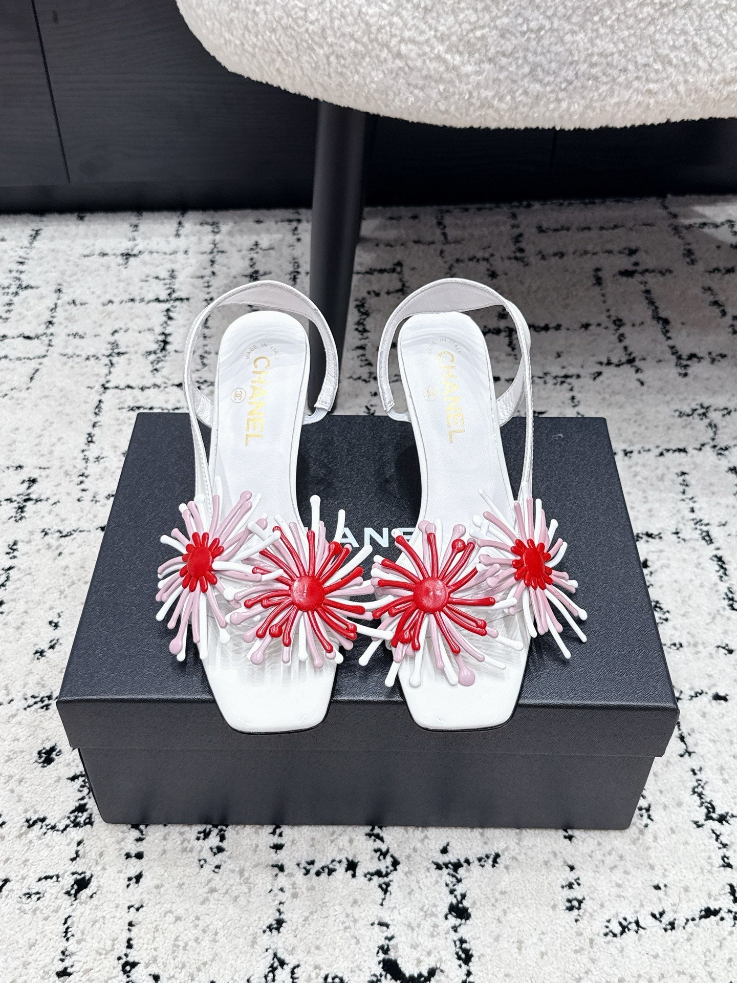 CC 26s High-Heeled Sandals White Patent Leather 908288