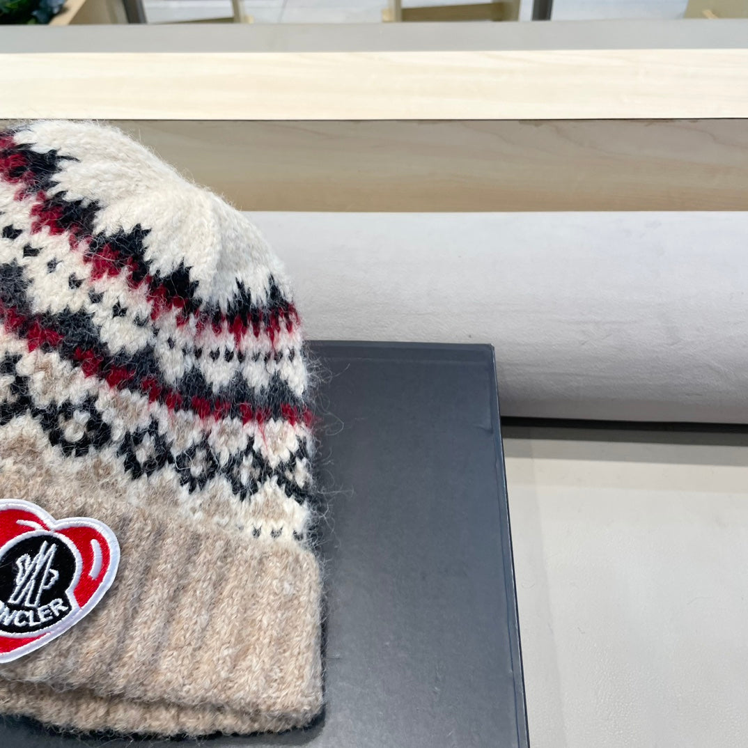BEANIE HAT IN COLORFUL WOOL 438148