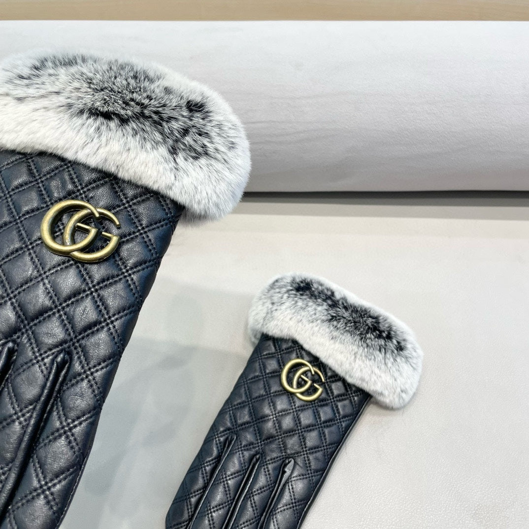 TOUCHSCREEN GLOVES IN BLACK RABBIT FUR AND LAMBSKIN 444433