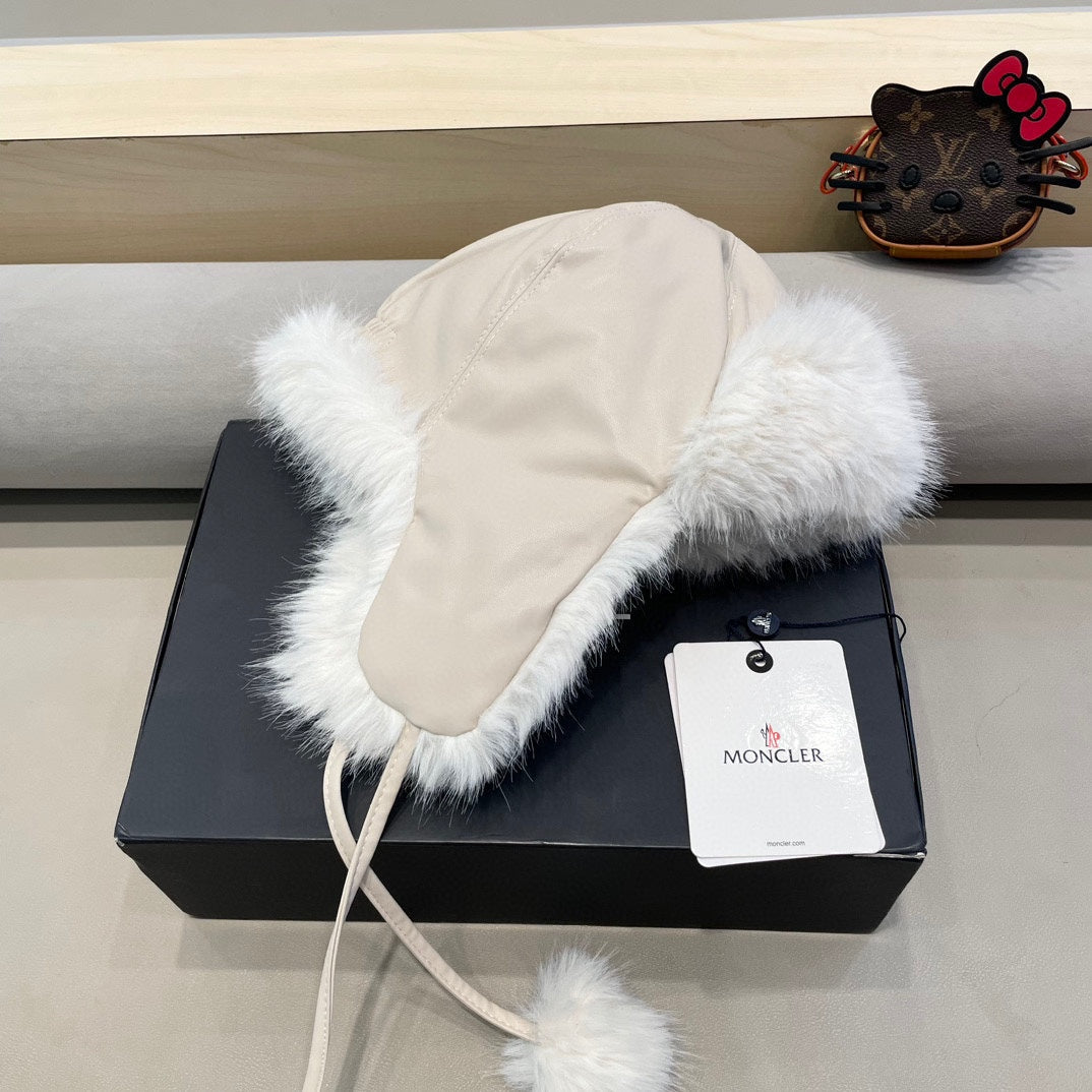 MC 26s Winter Bomber Trapper Hat Beige Fur 499299