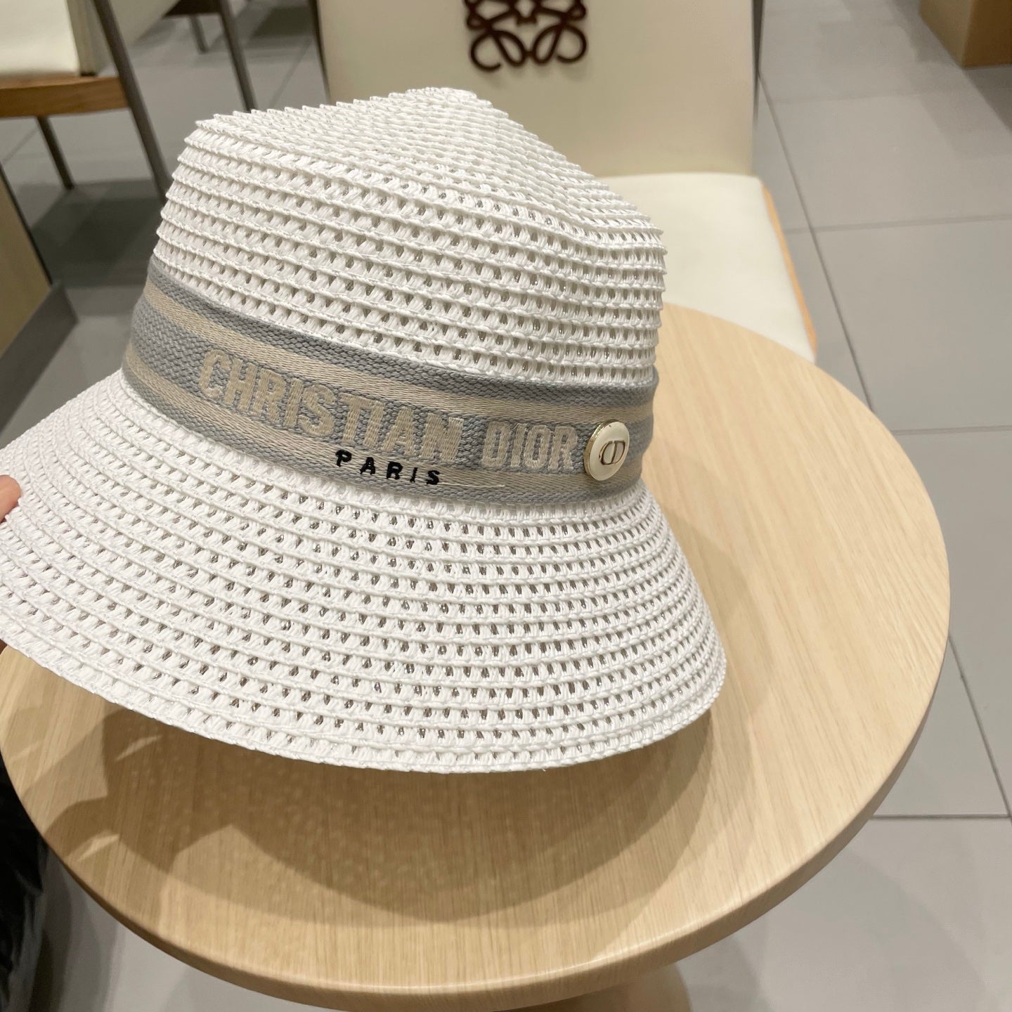 BUCKET HAT 57 CM IN WHITE RAFFIA 653740