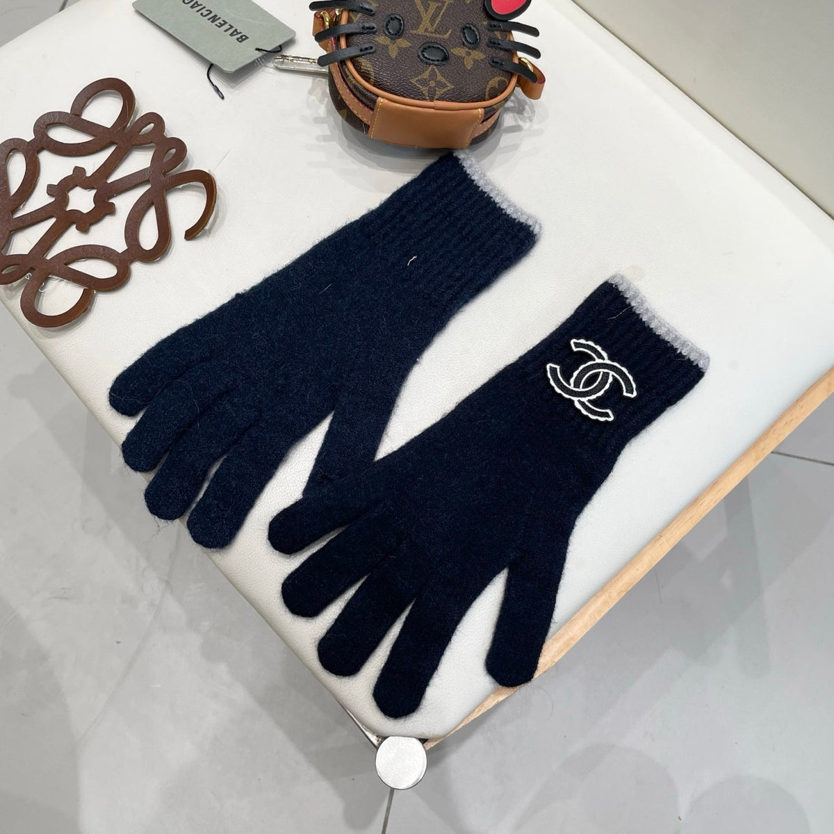 CC 26S CC Logo Full-Finger Gloves Navy Blue Wool 505731