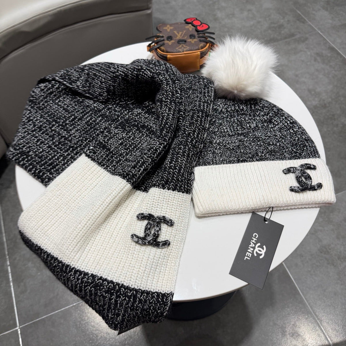 CC 26s Winter Pom Pom Knit Set Black White Wool 499284